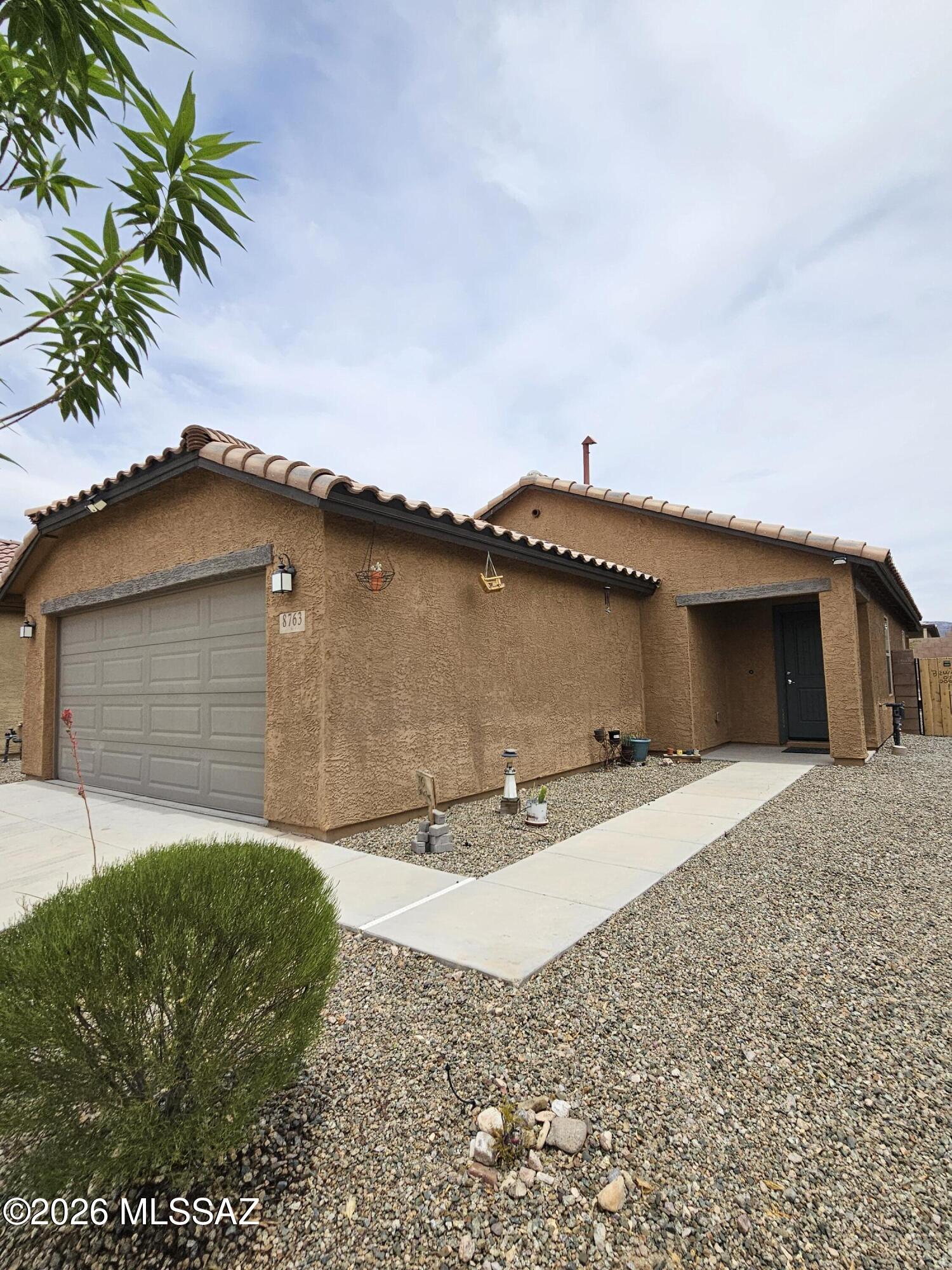 Beautiful single-family home. All appliances stay. Many upgrades. Quiet neighborhood.