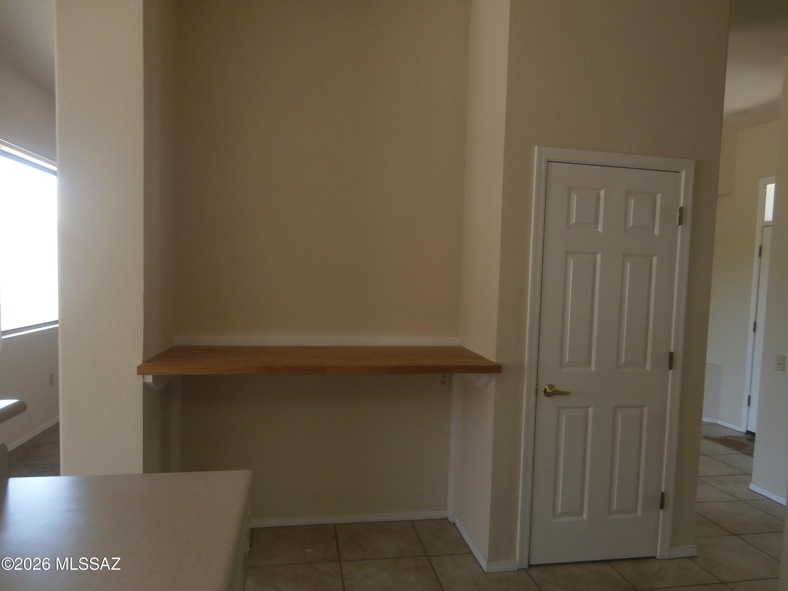 Las Campanas Village (1-111) - Residential Lease