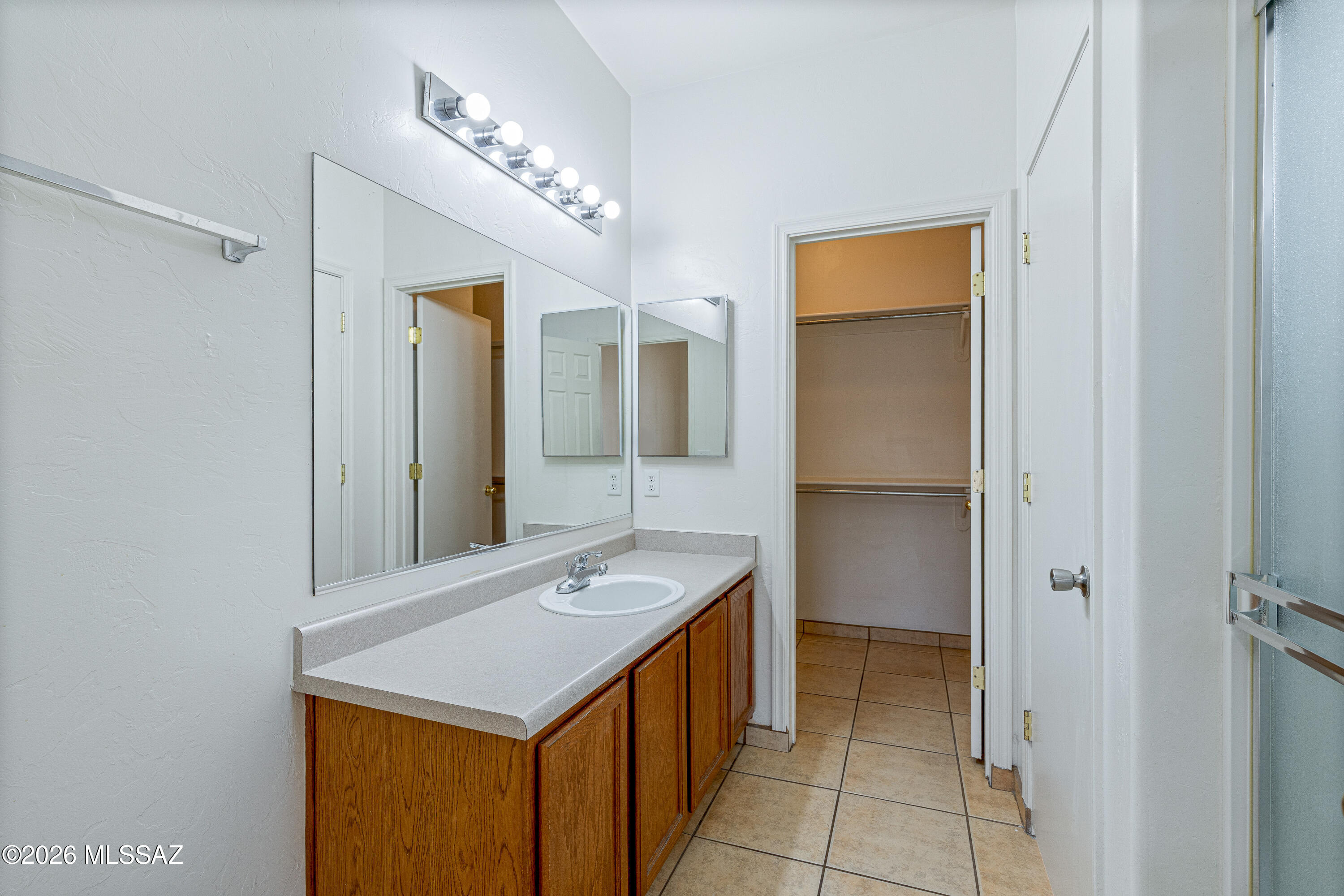 Valencia Place (1-100) - Residential