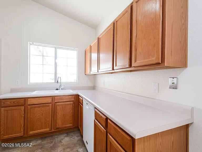 Suncrest (1-127) - Residential Lease