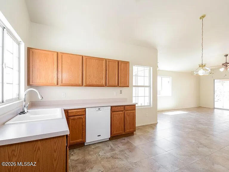 Suncrest (1-127) - Residential Lease