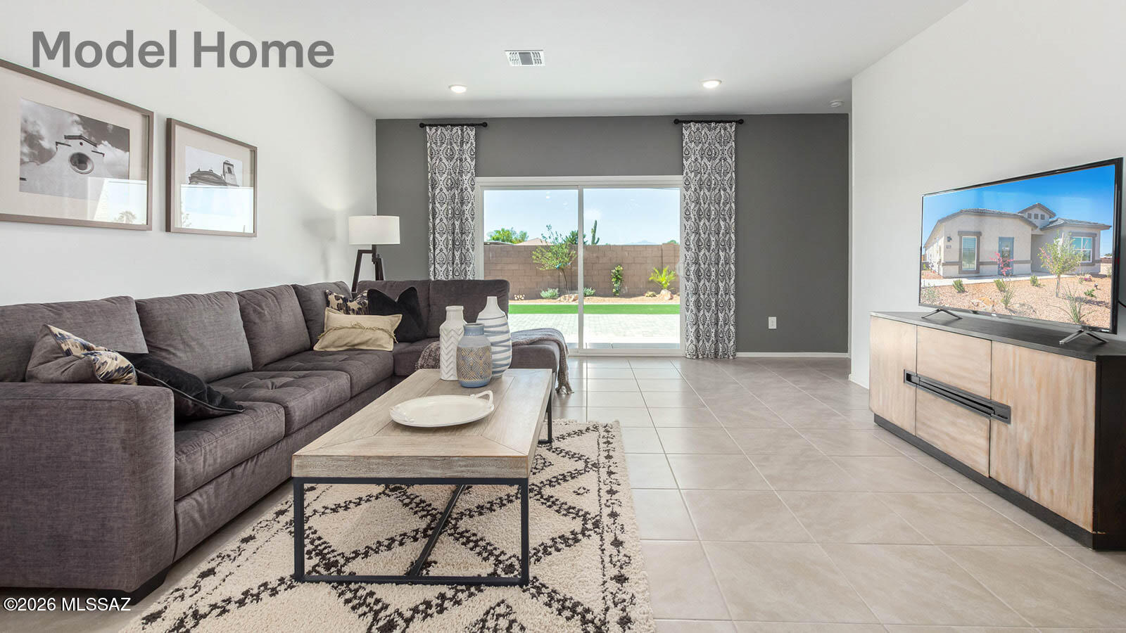 Saguaro Bloom SQ20180540069 - Residential