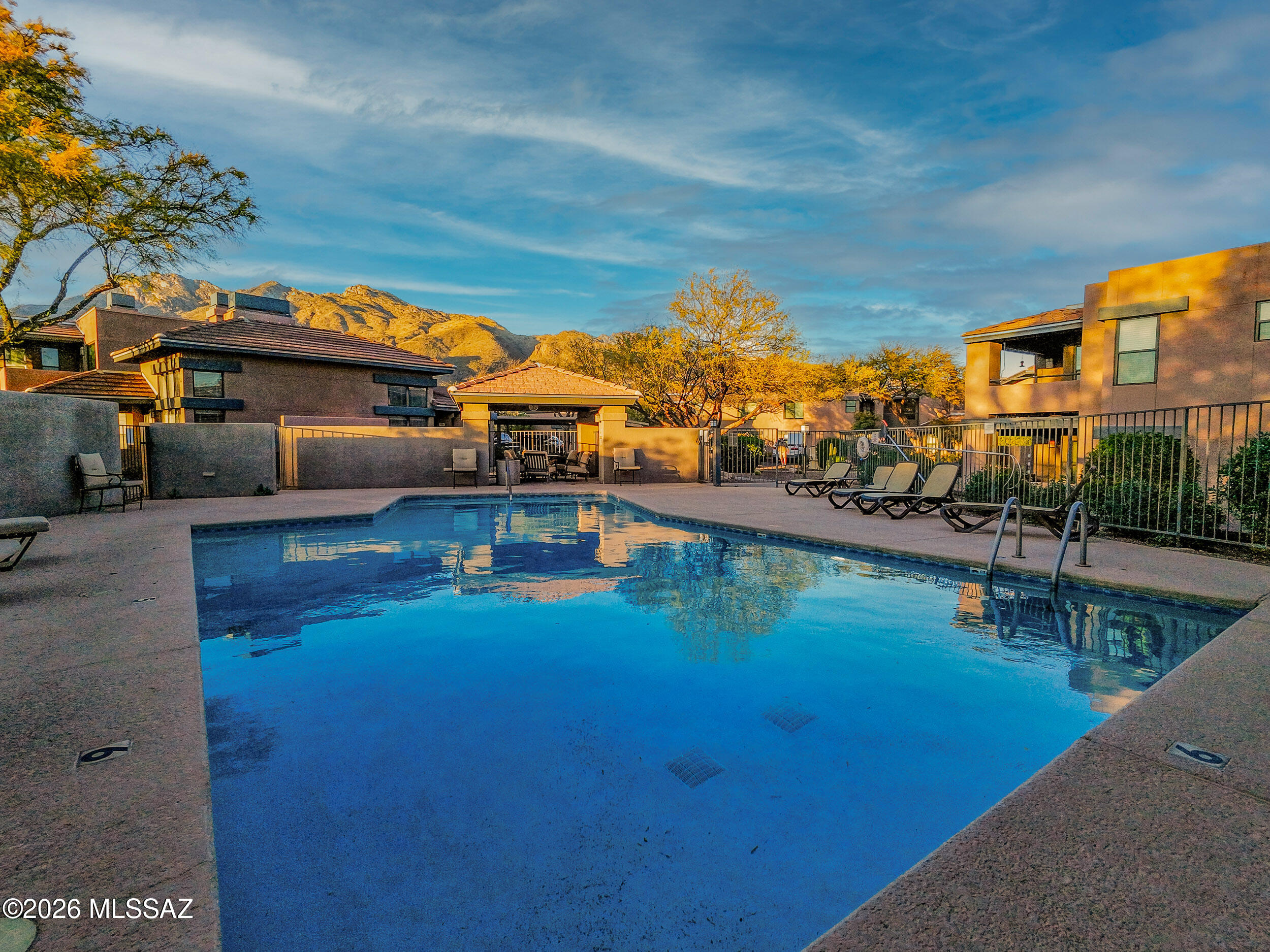 Greens at Ventana Canyon - Residential