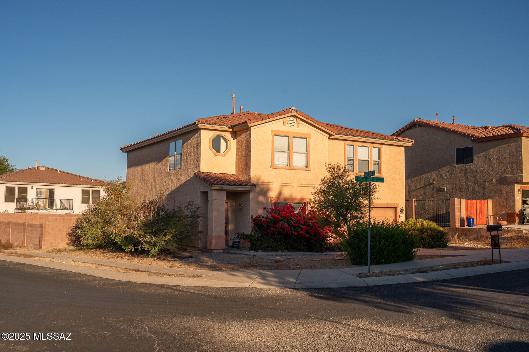 Great opportunity in Sweetwater!
Situated on a spacious corner lot, this home features a large covered patio and an upper-level balcony. Inside, you'll find upgraded flooring throughout, a huge kitchen, and an oversized pantry and laundry room. The floor plan offers excellent flow, with a generous loft and a convenient upstairs office. Home is being sold as-is and needs some TLC—perfect for buyers looking to add their own touch.