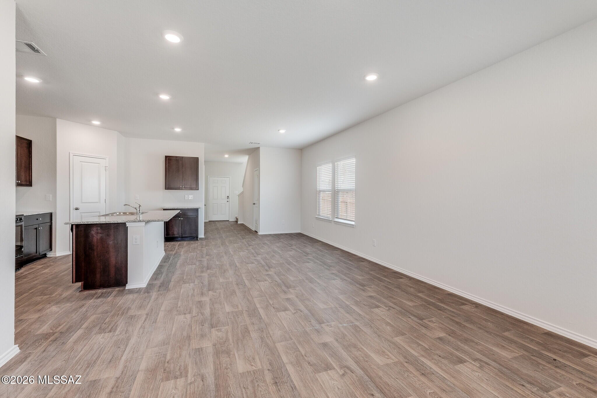 Saguaro Bloom SQ20180540069 - Residential