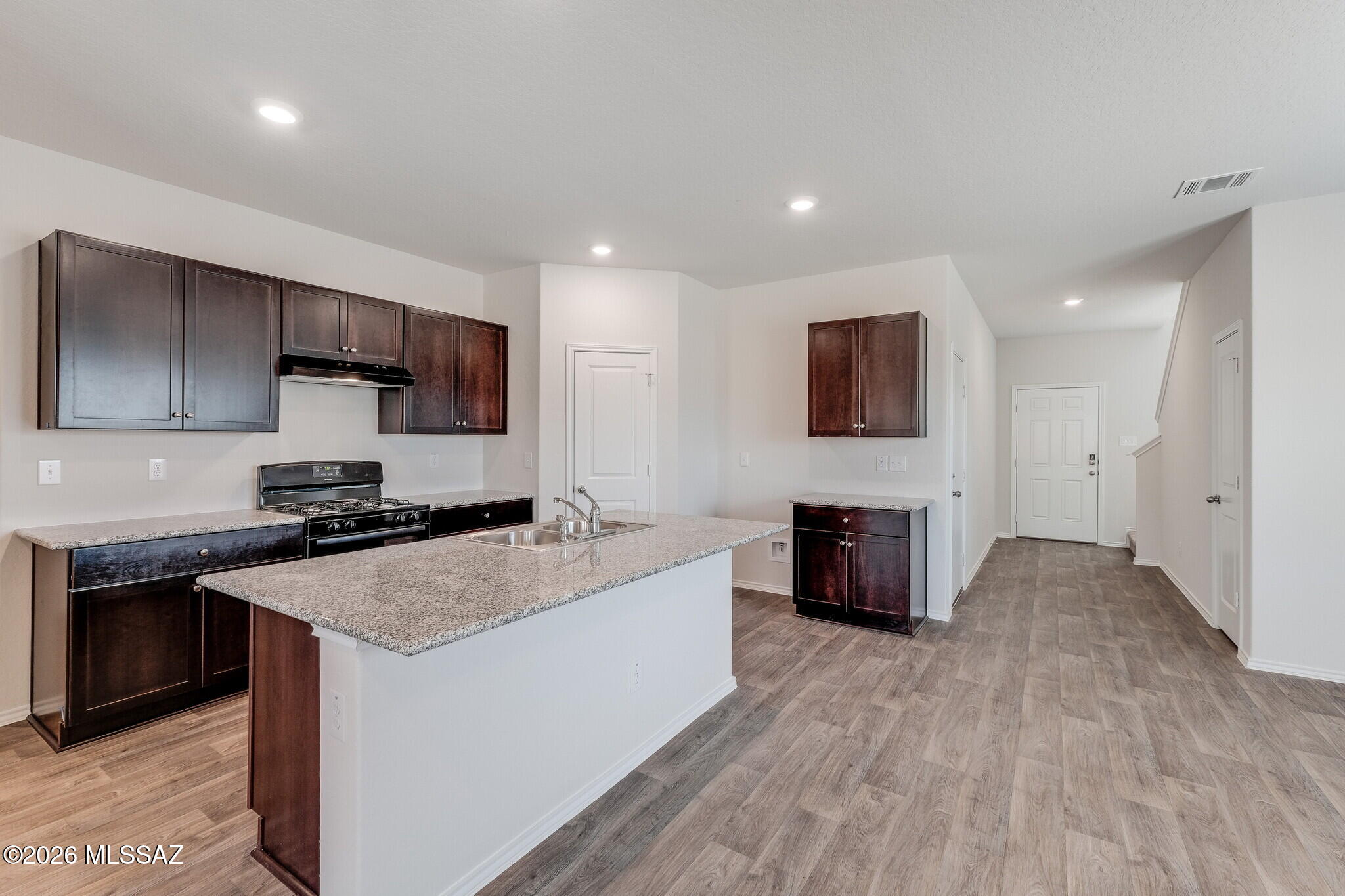 Saguaro Bloom SQ20180540069 - Residential