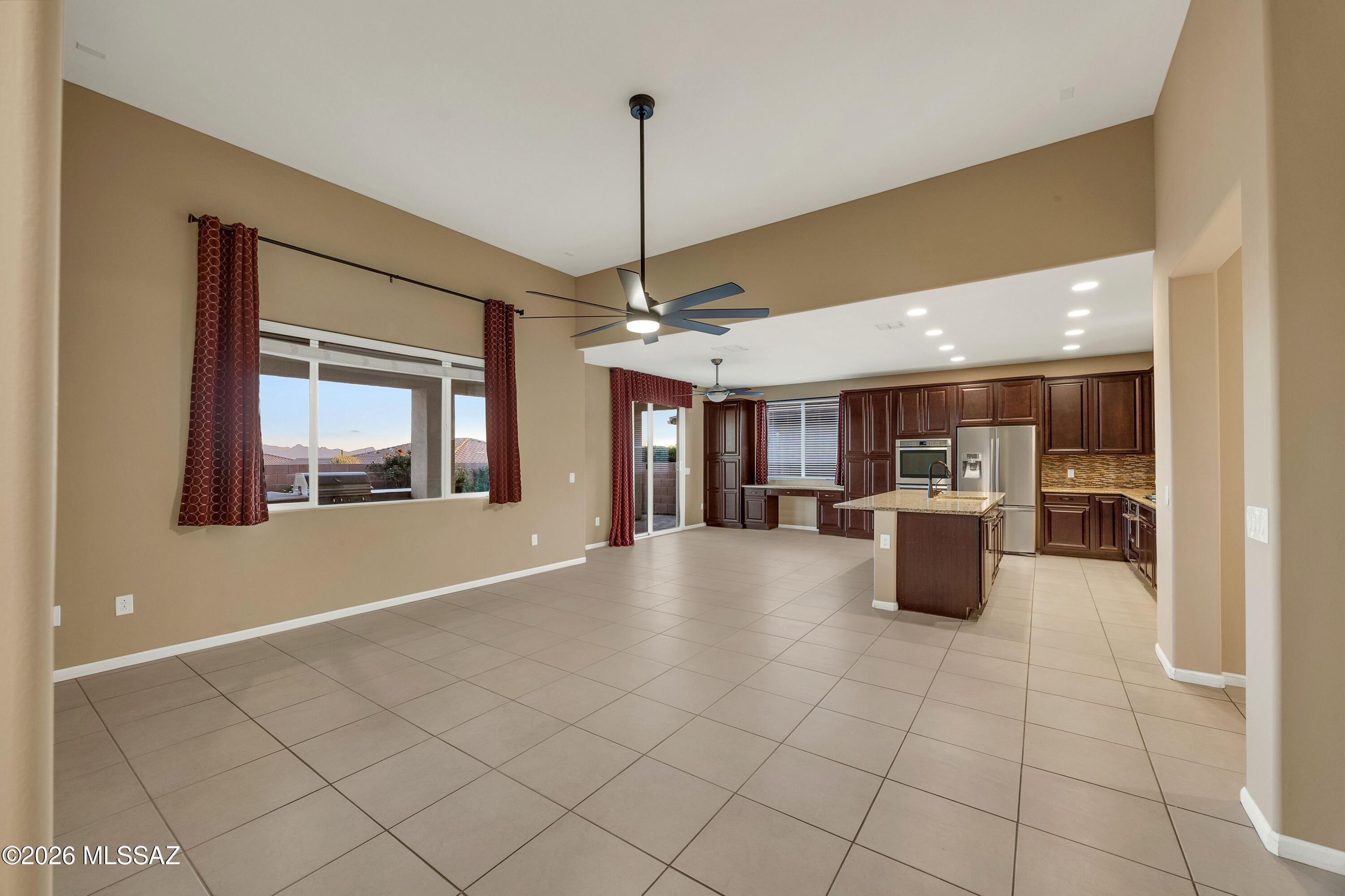 Golden Barrel Place At Dove Mountain SQ20141710079 - Residential