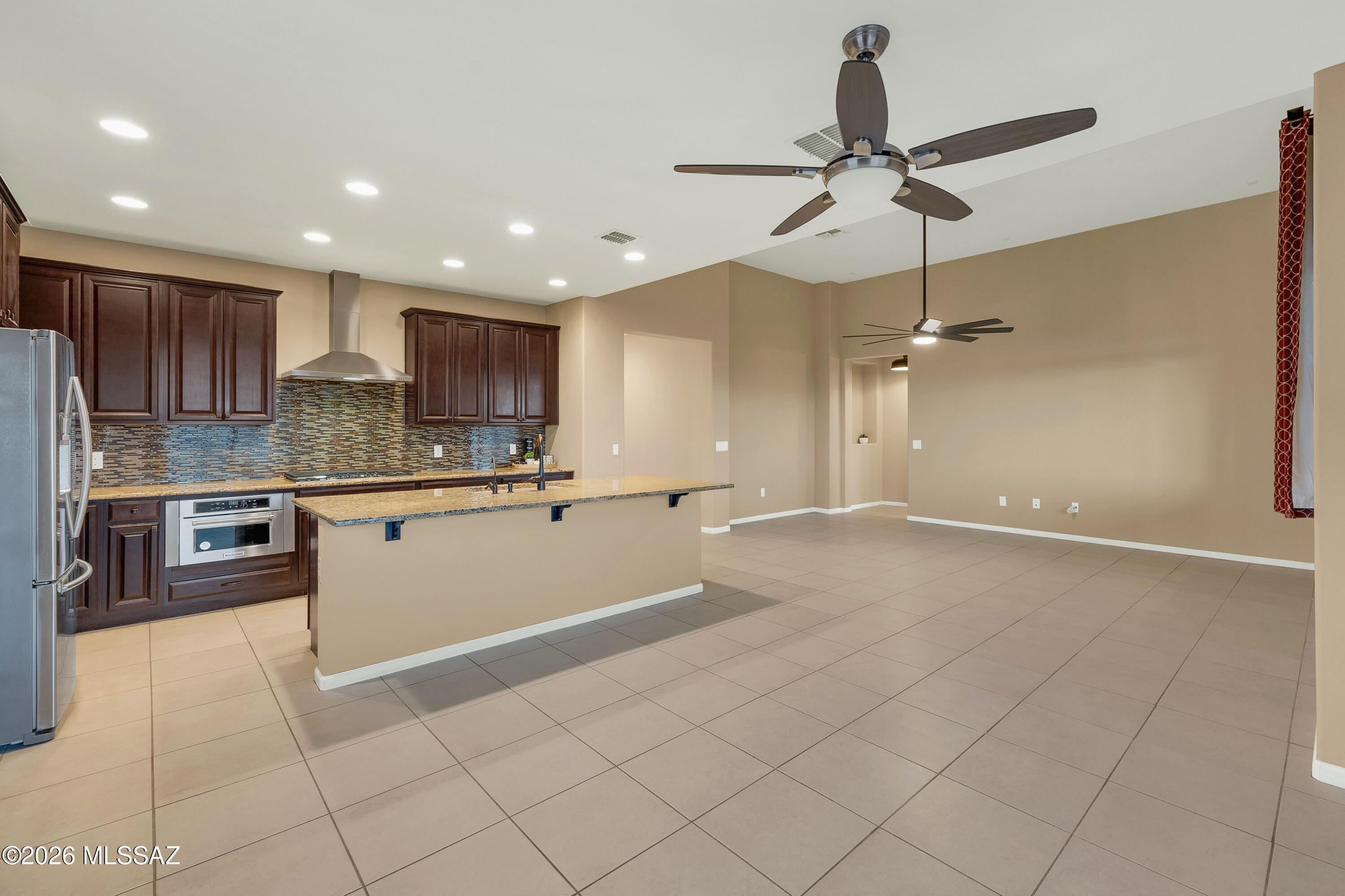 Golden Barrel Place At Dove Mountain SQ20141710079 - Residential