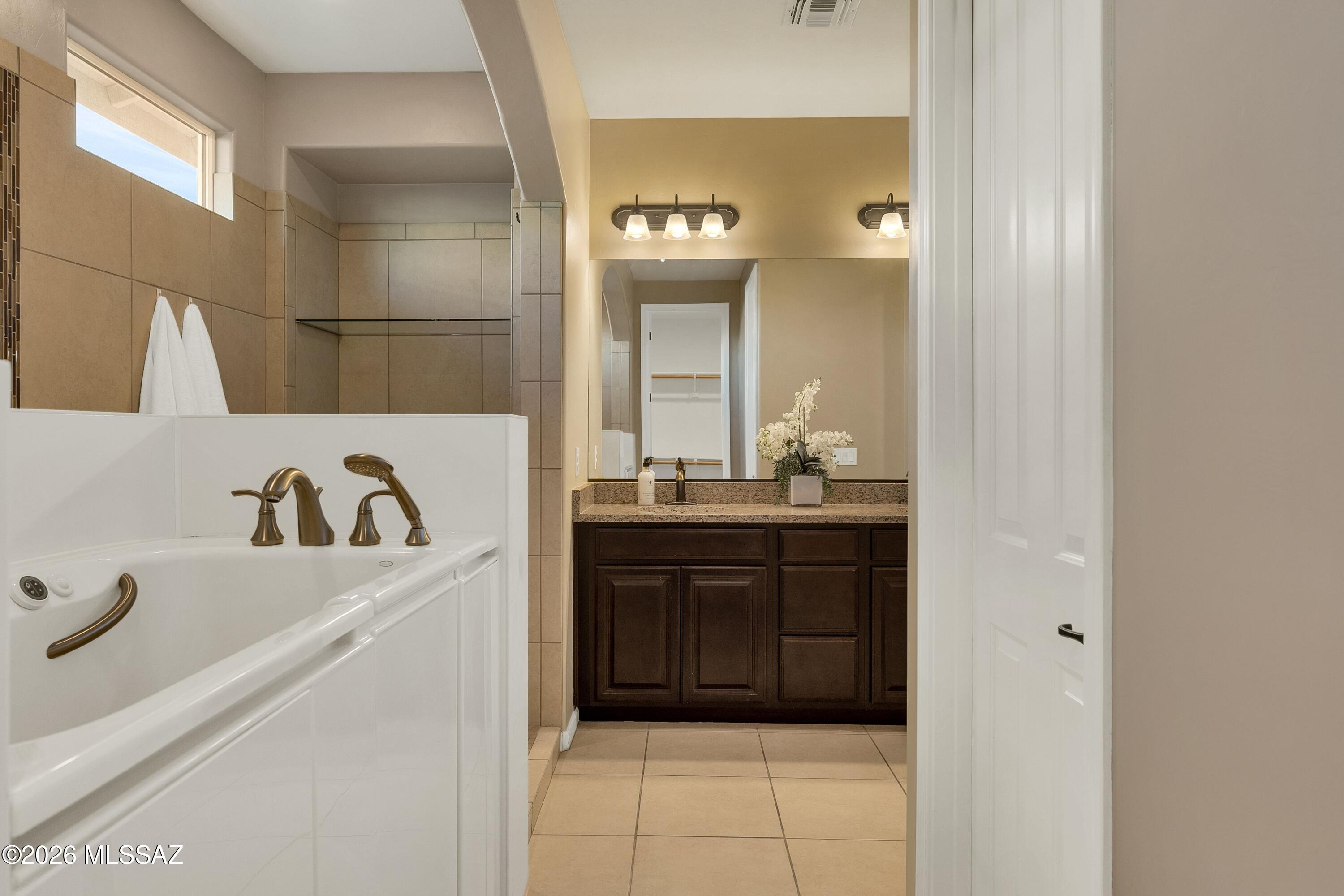 Golden Barrel Place At Dove Mountain SQ20141710079 - Residential