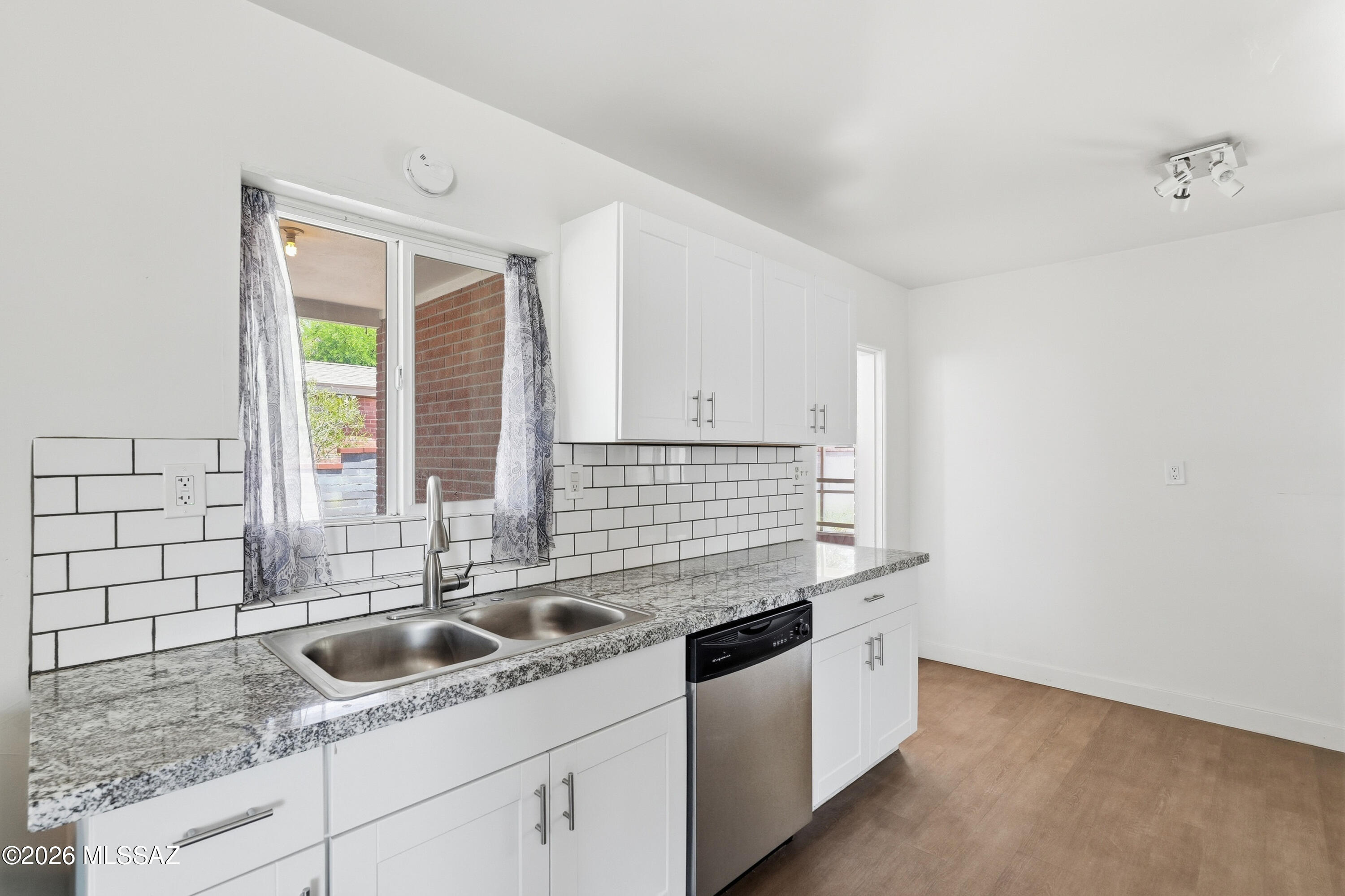 Alvernon Addition - Residential Lease