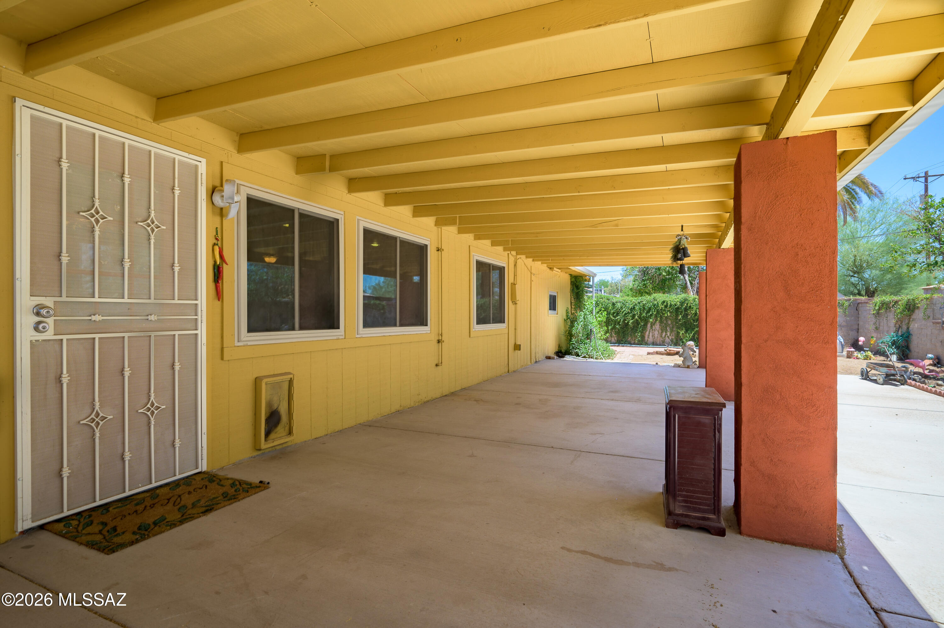 Country Club Manor - Residential