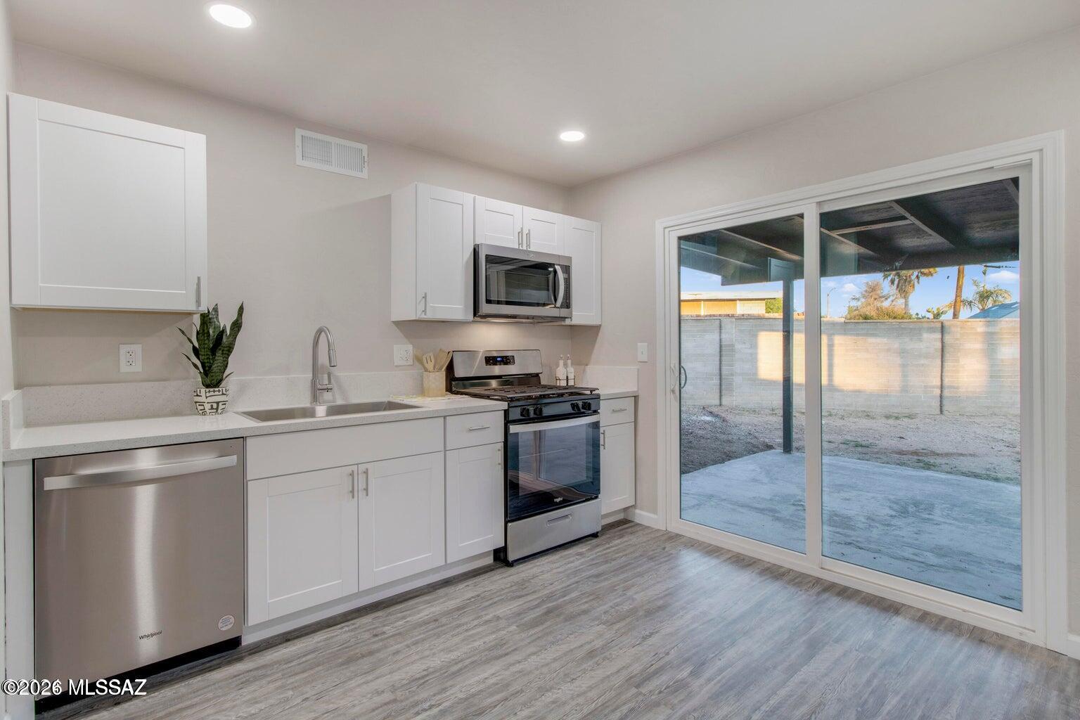 Sherwood Village Terrace (231-546) - Residential