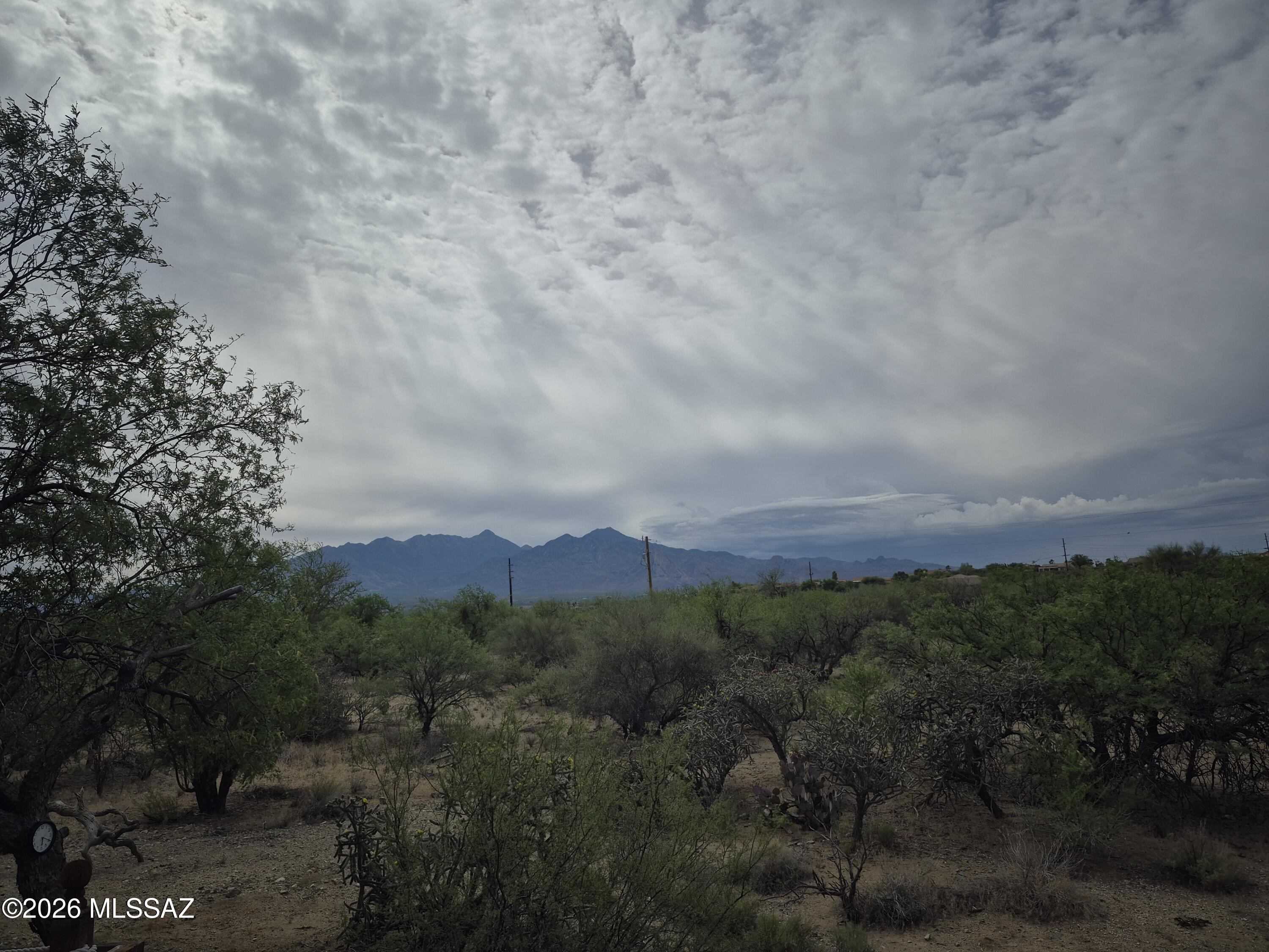 Gorgous Views, Quiet, yet close to everything Green Valley. Buyer must grade the road down the power line easment to the property.