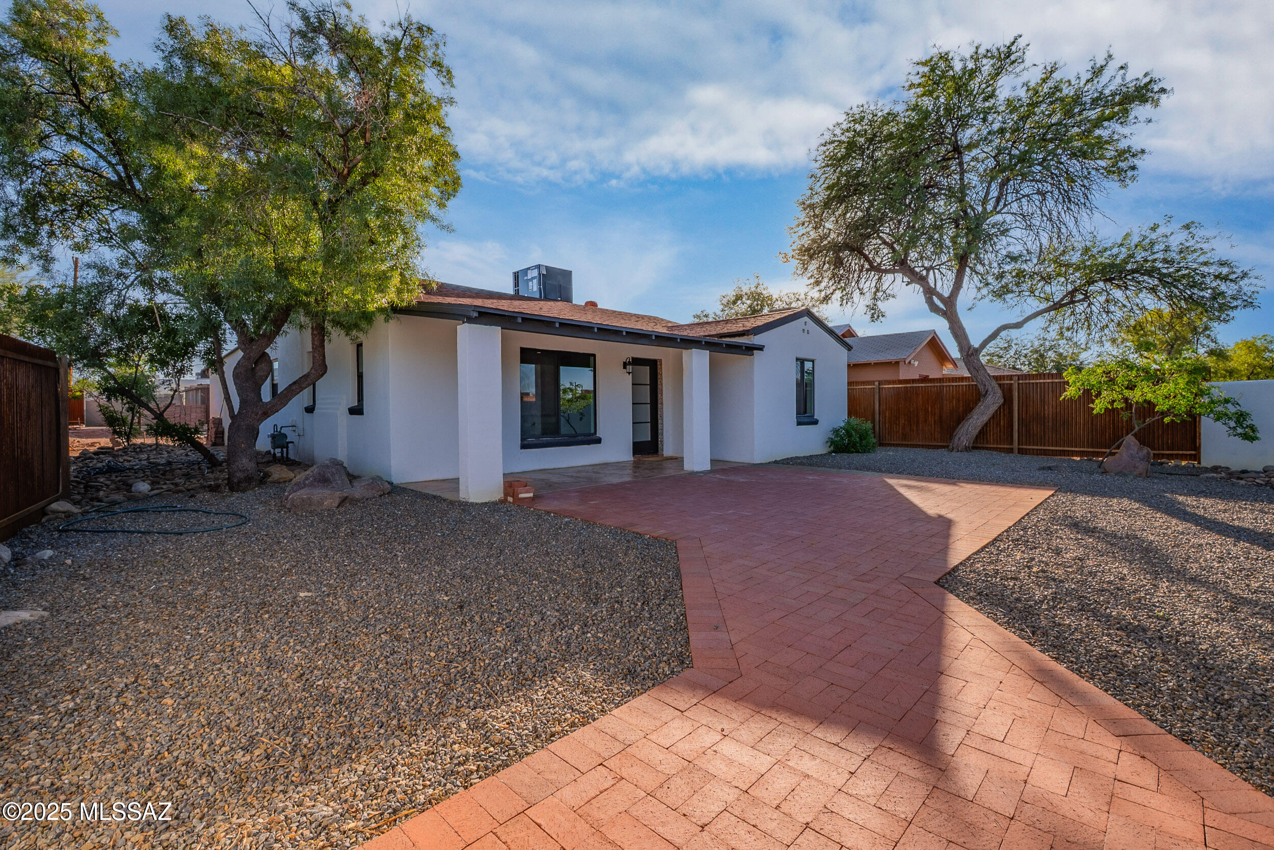 Altadina Heights - Residential