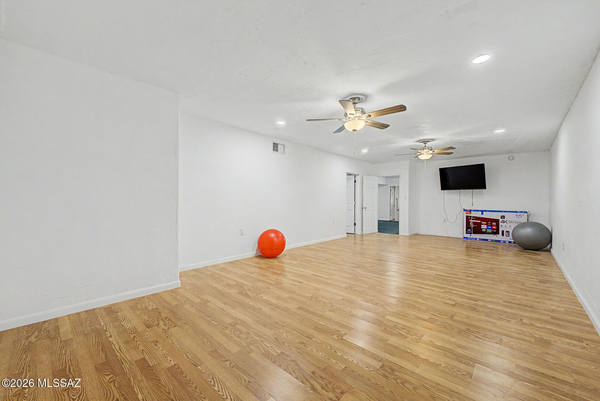 New Tucson Unit NO. 23 (140-261) - Residential