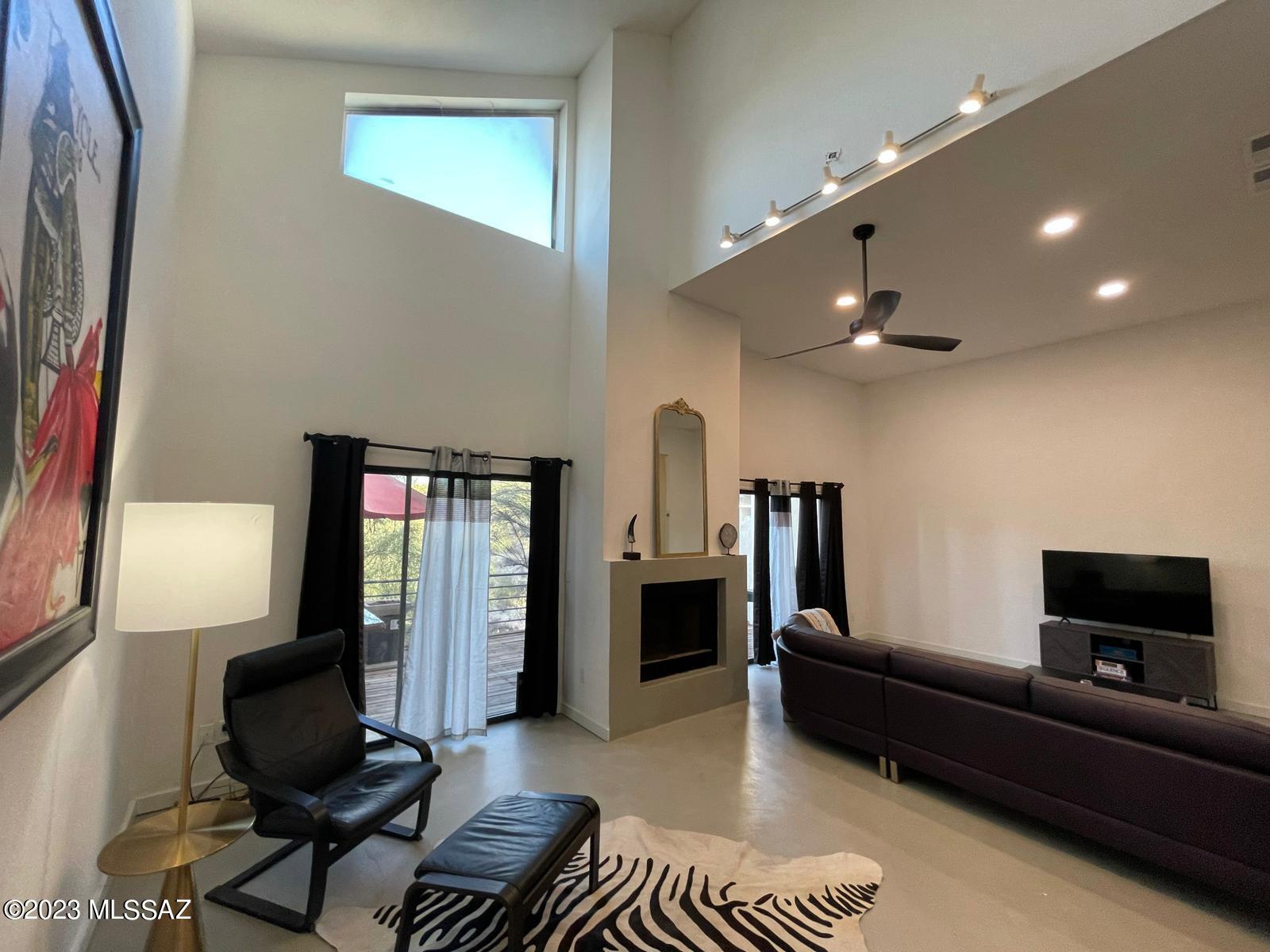 Mescal Place Townhouses (1-13) - Residential Lease