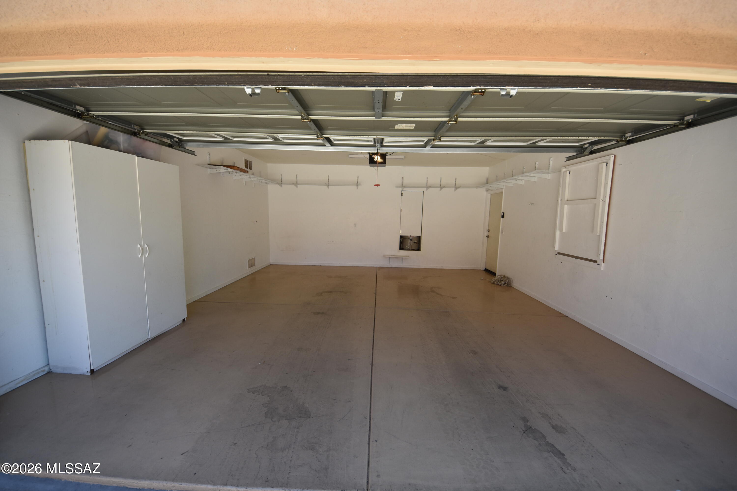 Hacienda Del Rio (1-118) - Residential Lease
