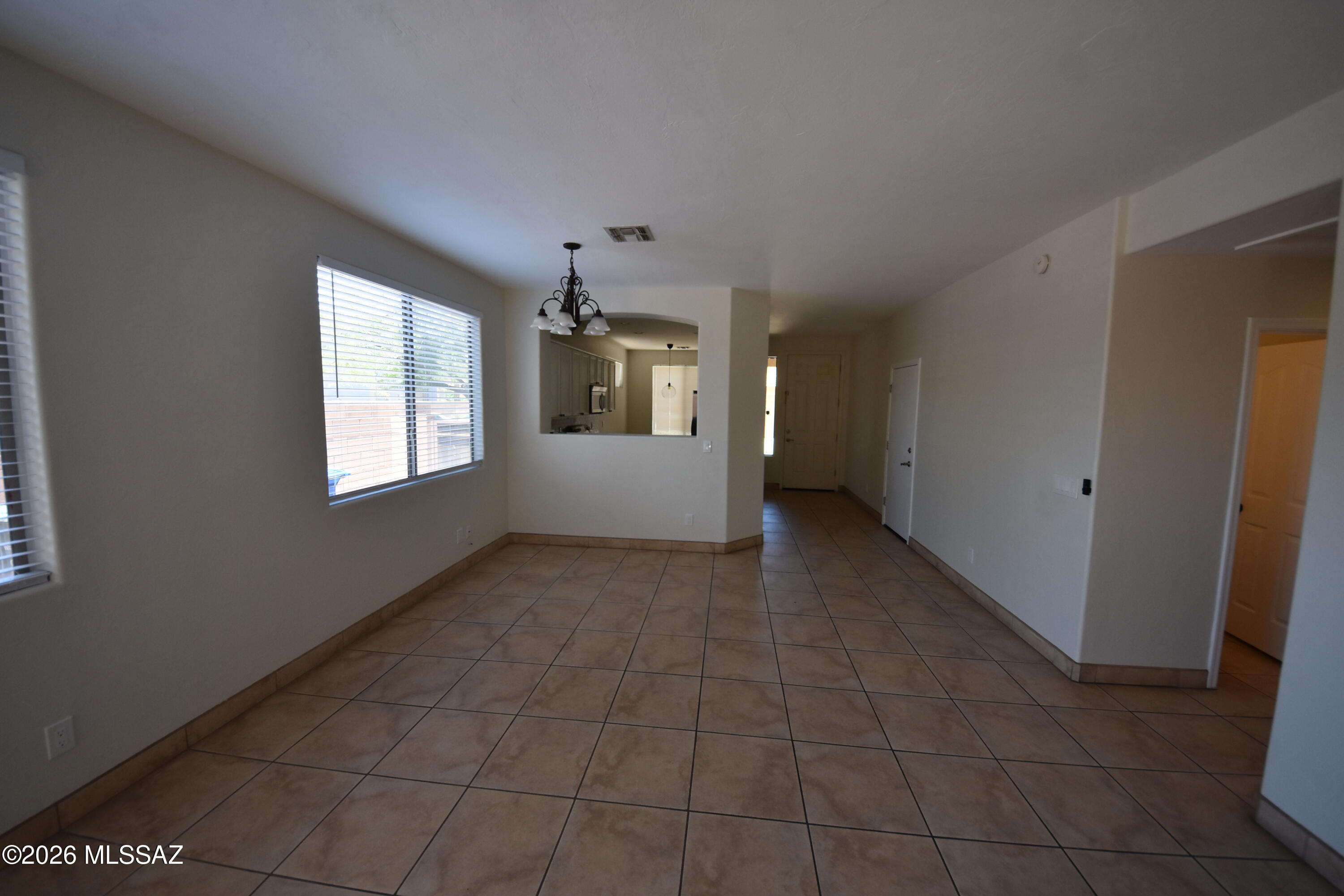 Hacienda Del Rio (1-118) - Residential Lease