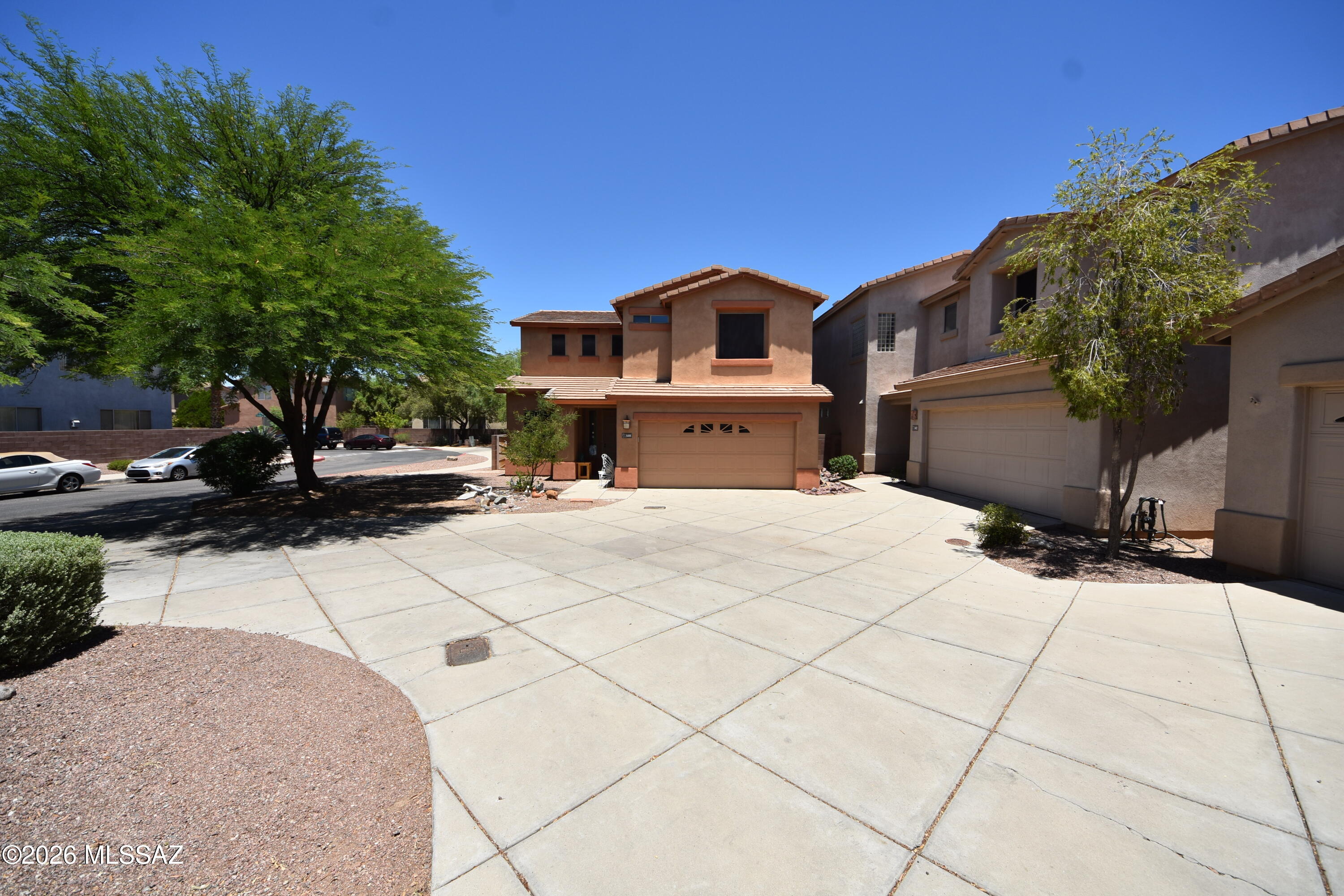 Hacienda Del Rio (1-118) - Residential Lease