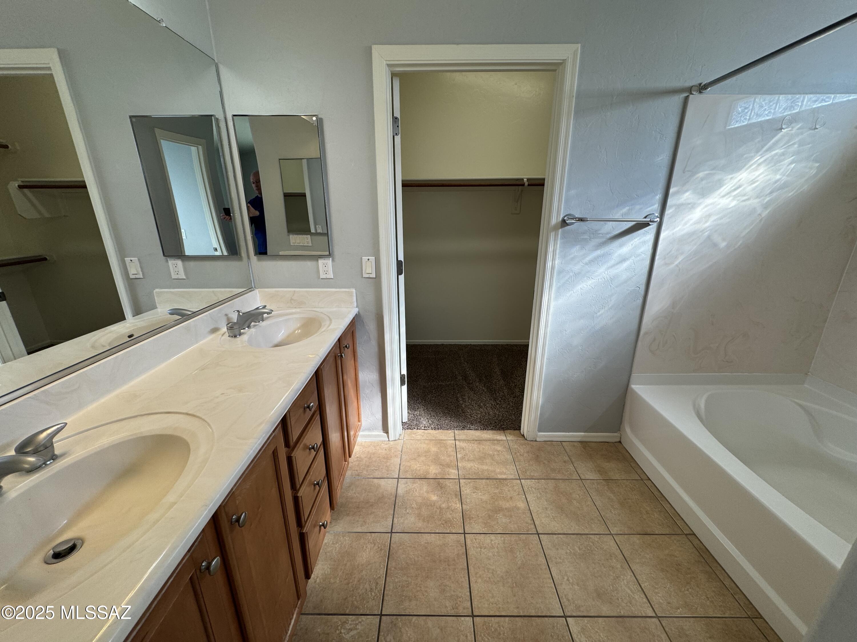 Vista Montana Estates - Residential Lease