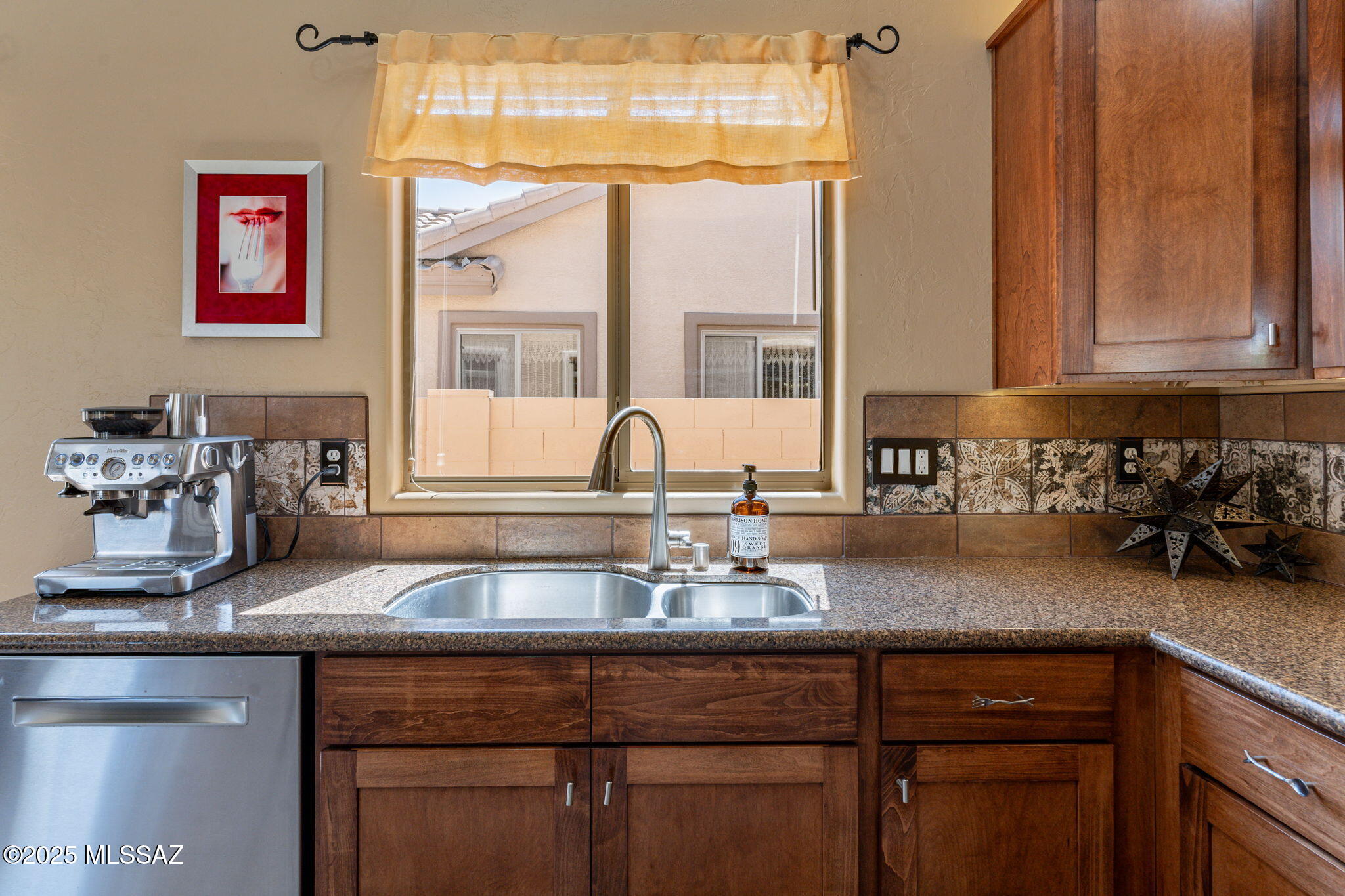 Desert Vista (1-205) - Residential Lease