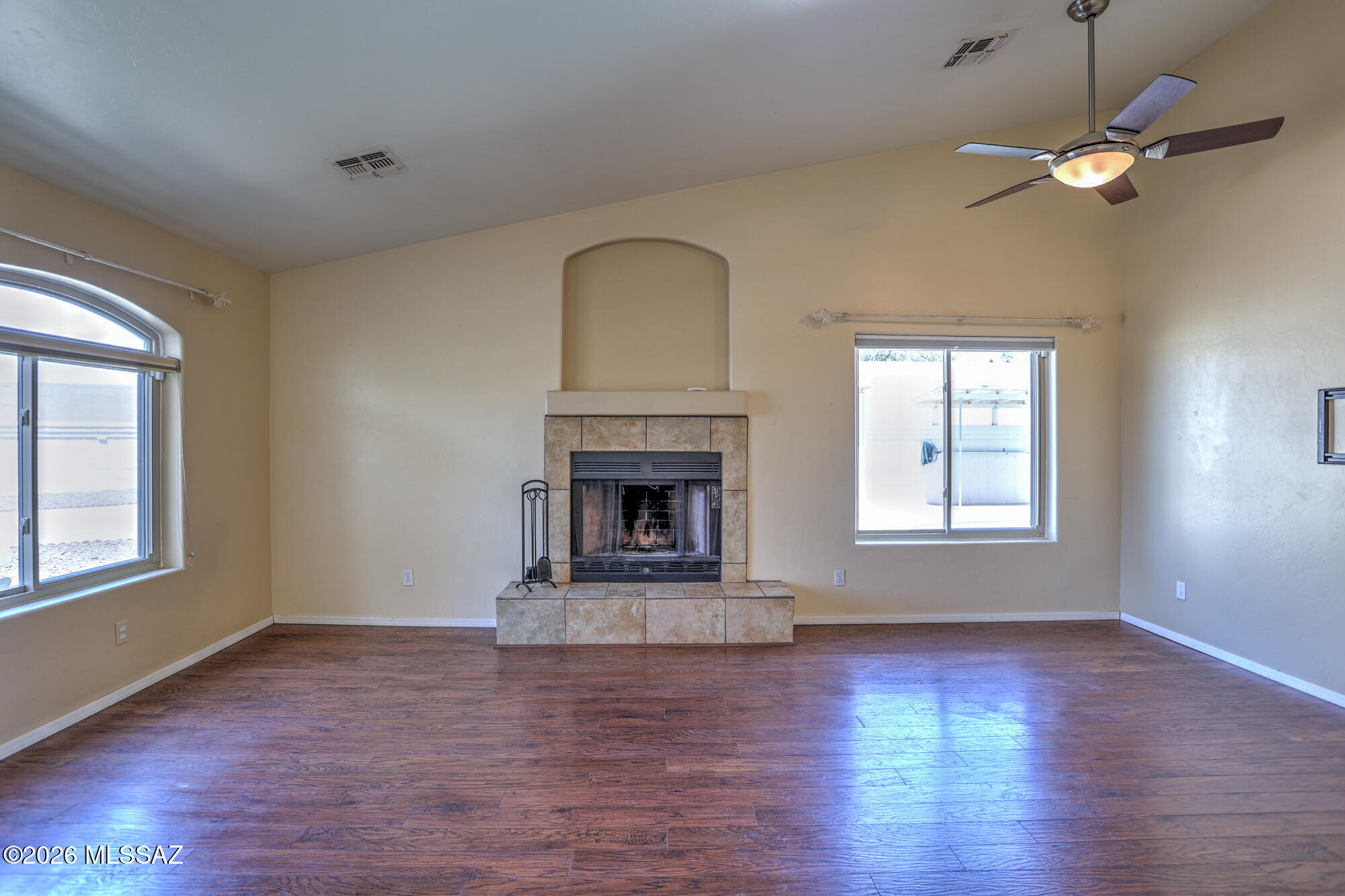 Thornydale Terrace(1-104) - Residential