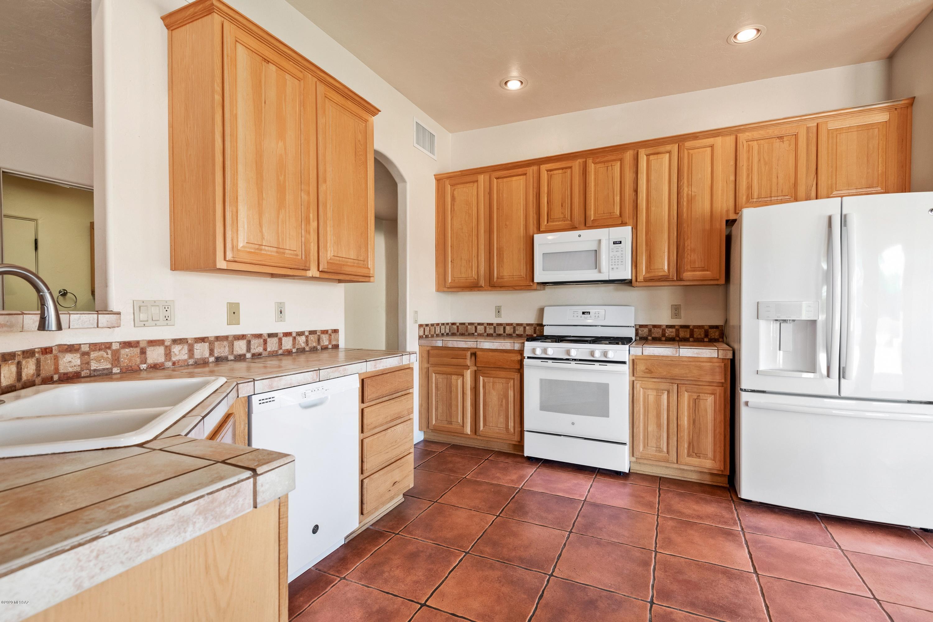 Rancho Camino Palo Verde (1-39) - Residential Lease