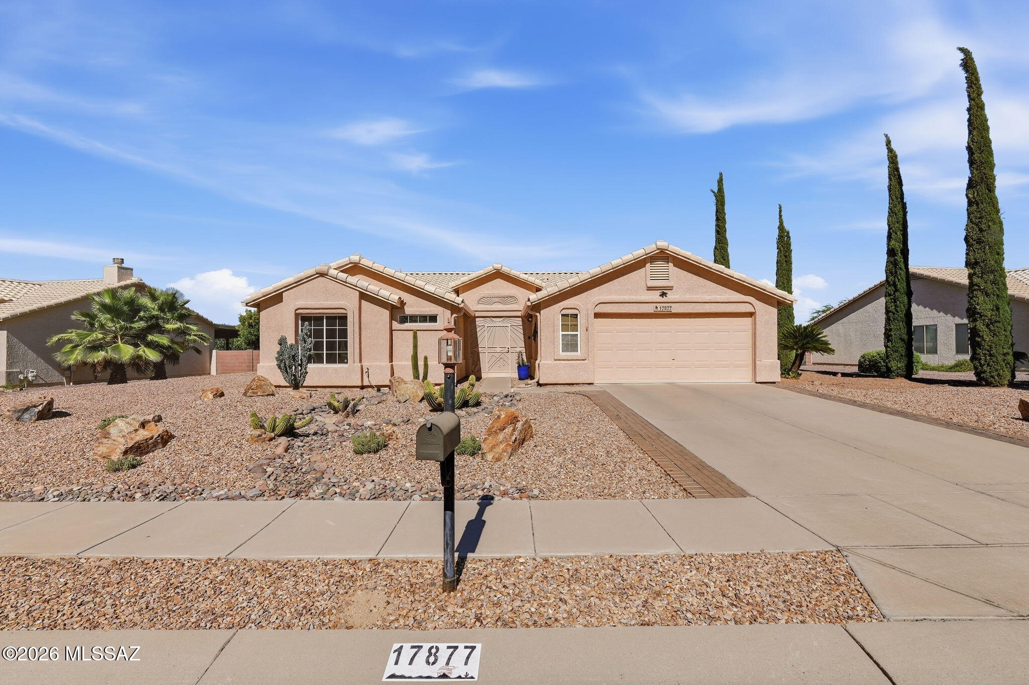 Colonias La Canada (83-219) - Residential