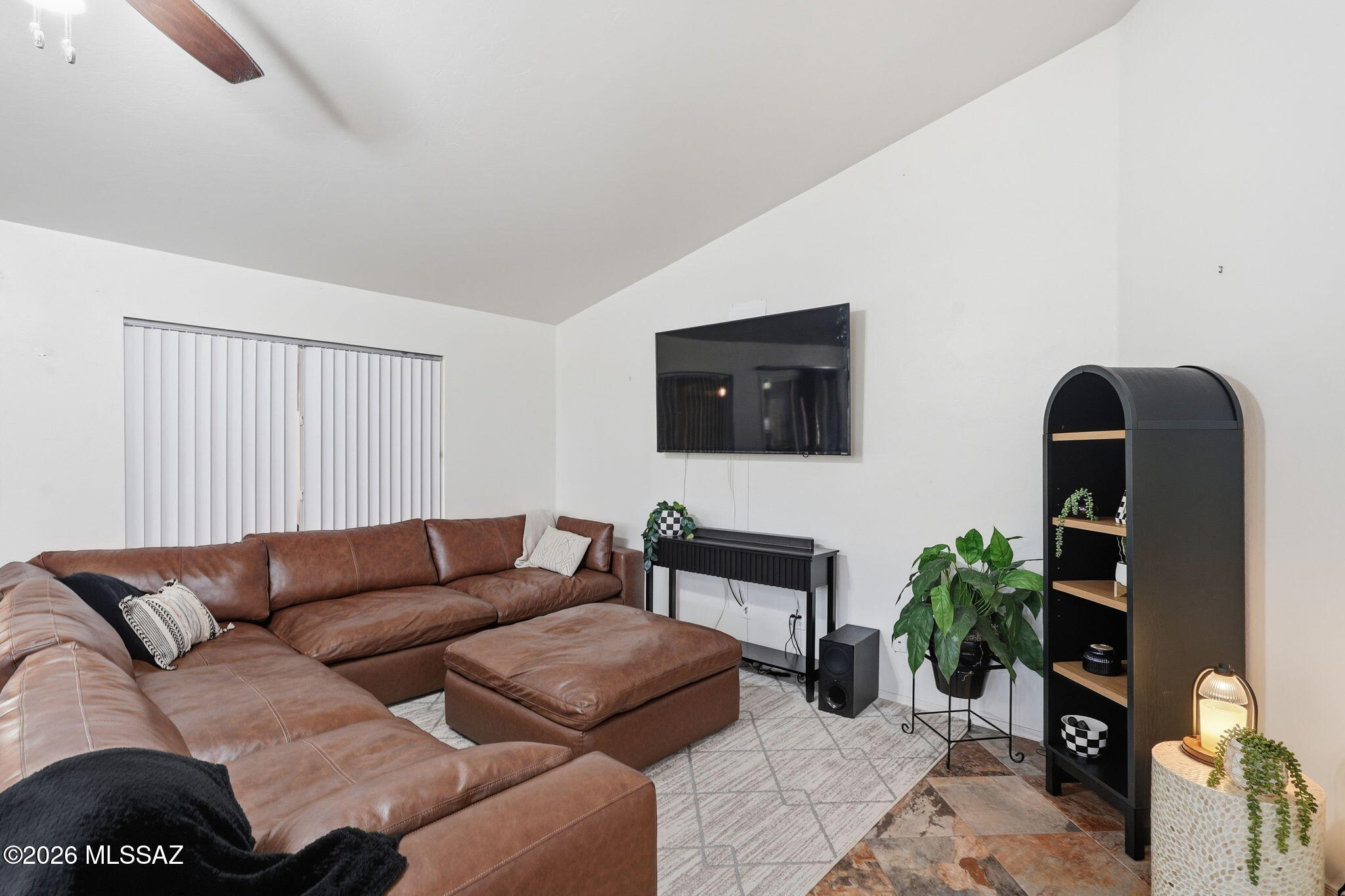 Colonias La Canada (83-219) - Residential