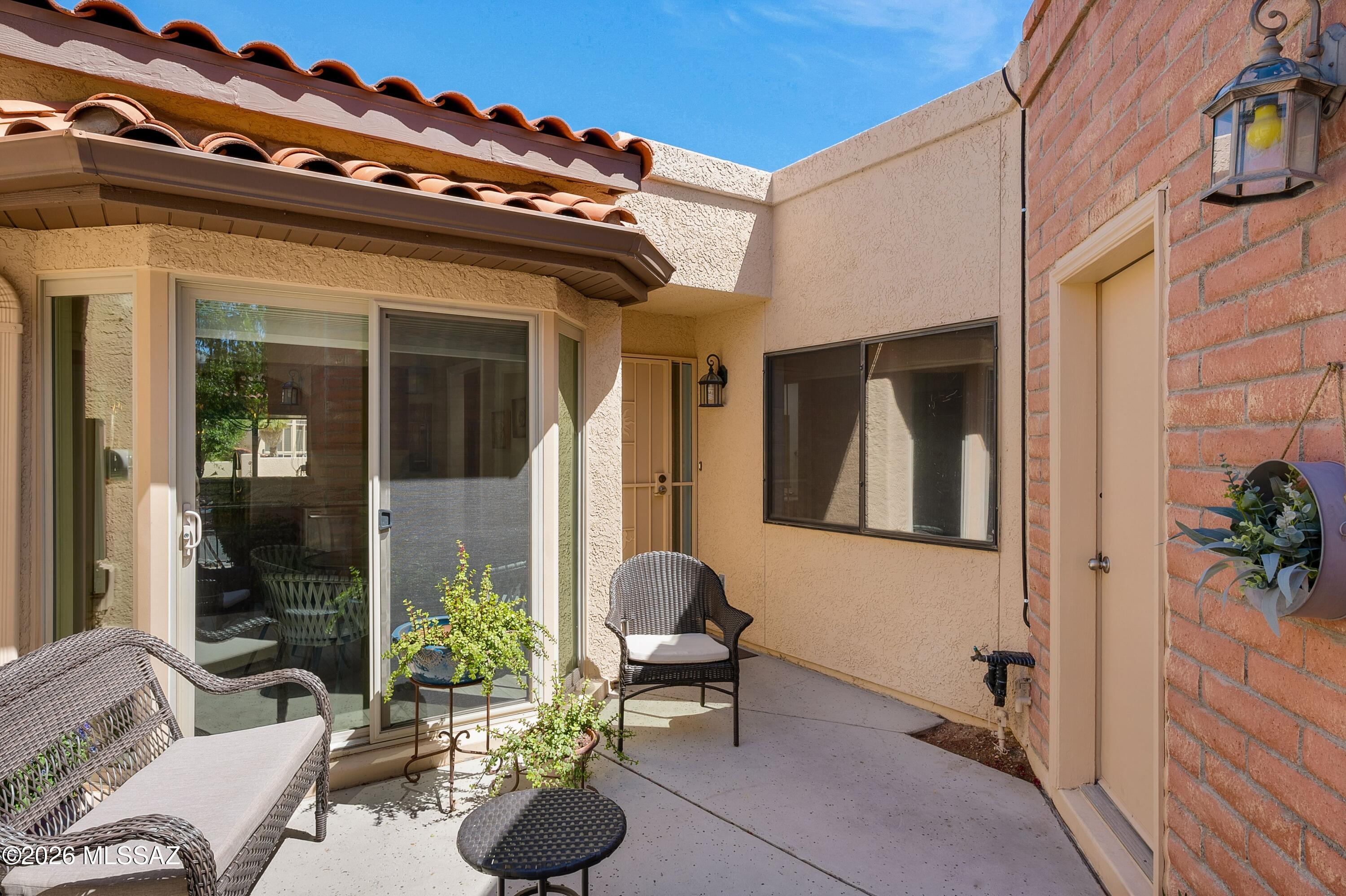 Valle Del Oro Townhomes (1-90) - Residential