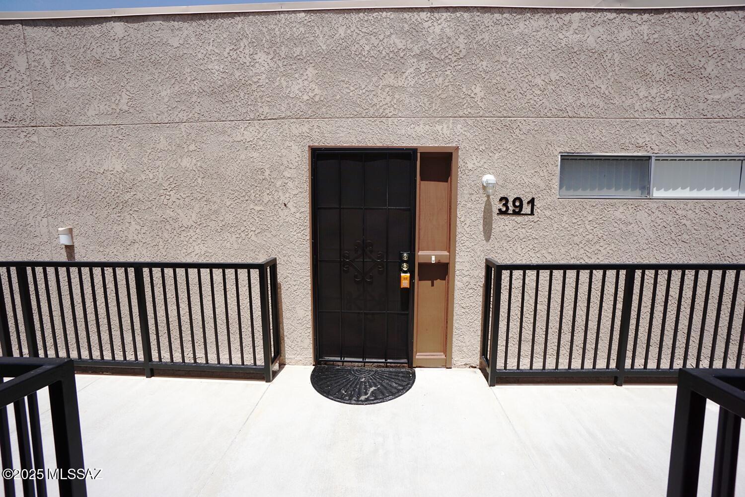 La Vida - Residential