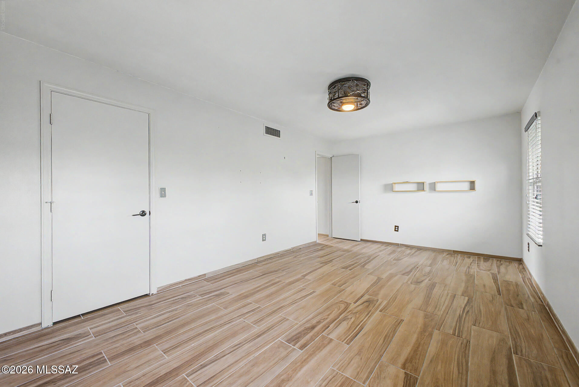 Shadow Roc (1-80) - Residential