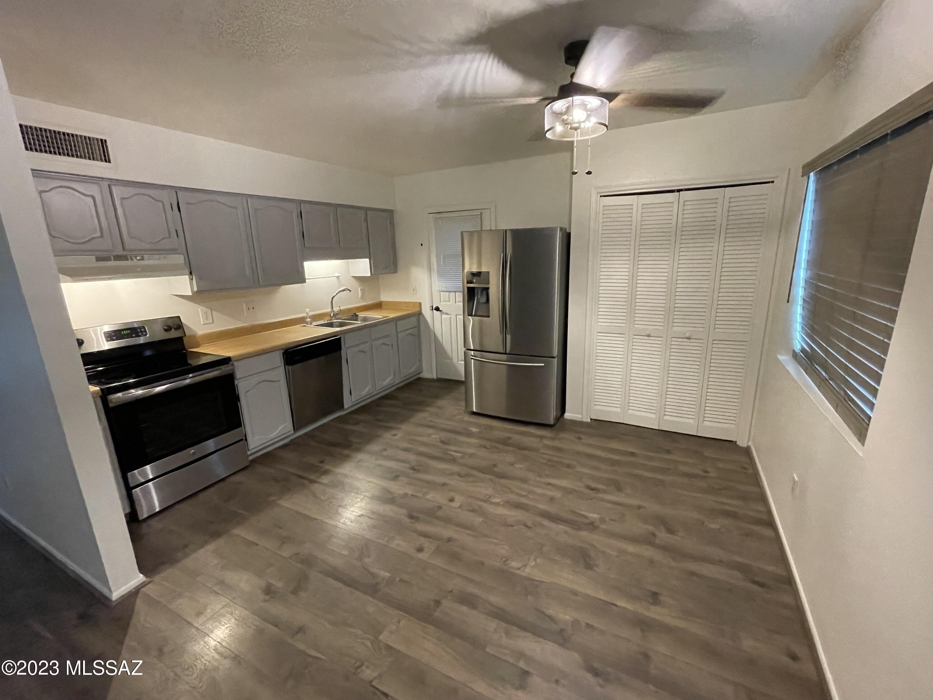 Casitas Del Valle II (1-34) - Residential Lease