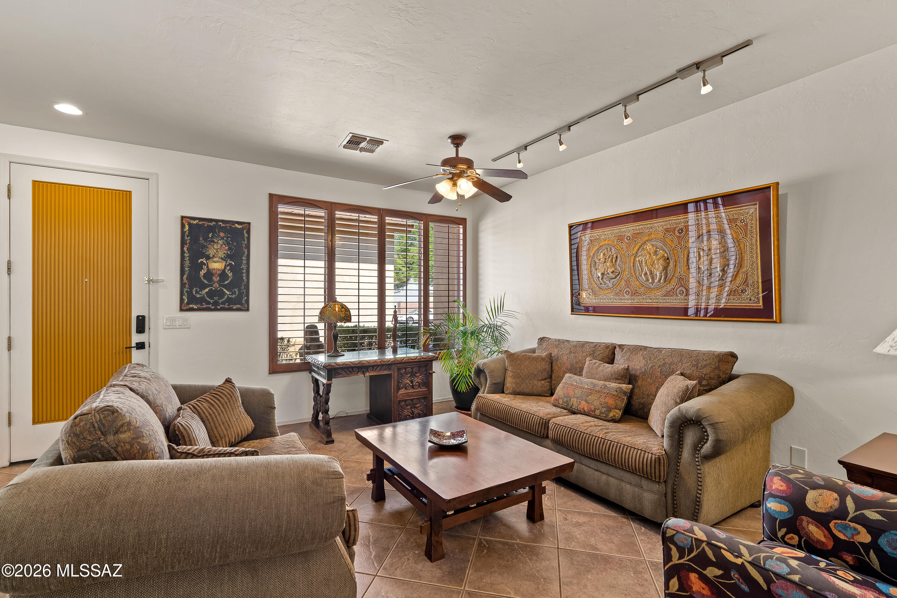 Hacienda Del Rio (1-118) - Residential