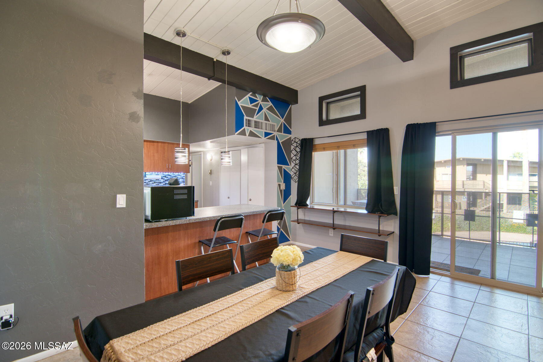 Royal Alvernon Condos. - Residential