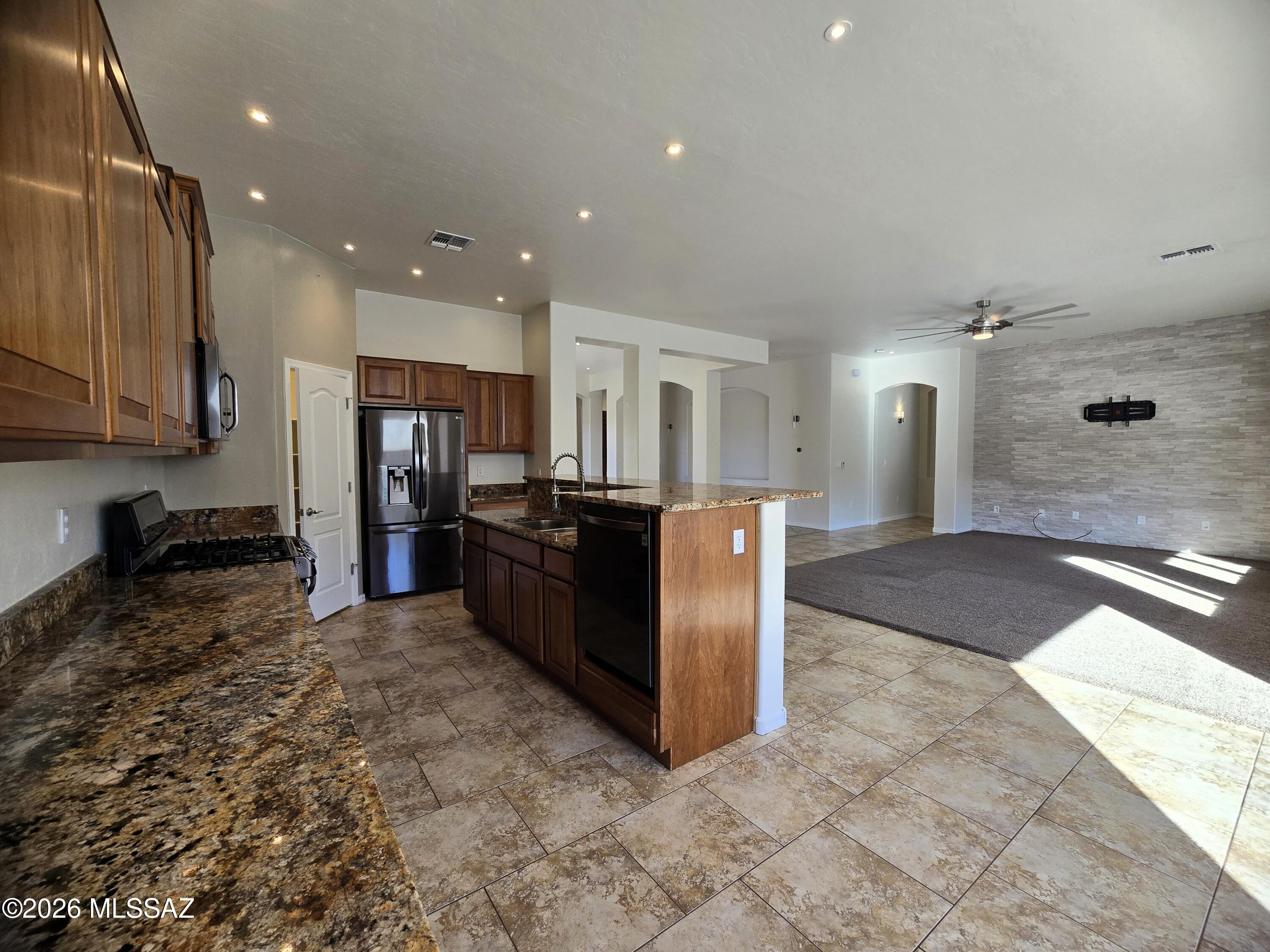 Continental Reserve Blk. 16A (1-111) - Residential Lease