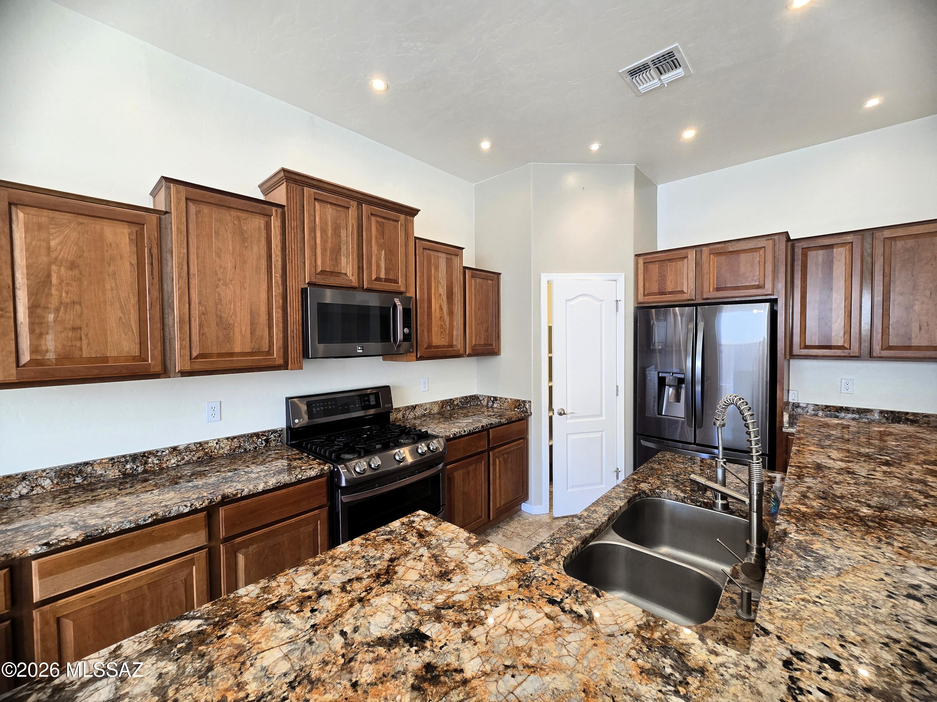 Continental Reserve Blk. 16A (1-111) - Residential Lease