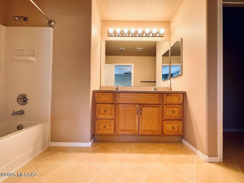 Catalina Vistas - Residential Lease