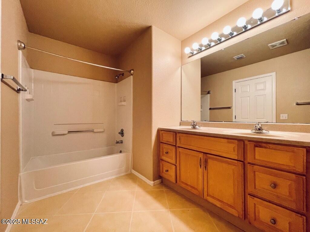 Catalina Vistas - Residential Lease