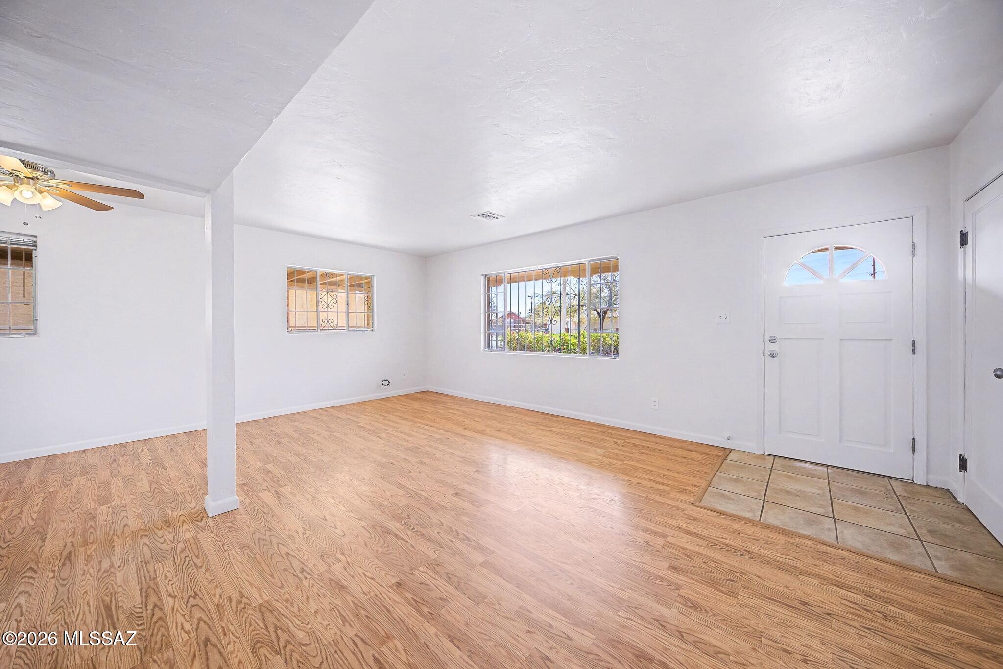 Country Club Annex - Residential Lease