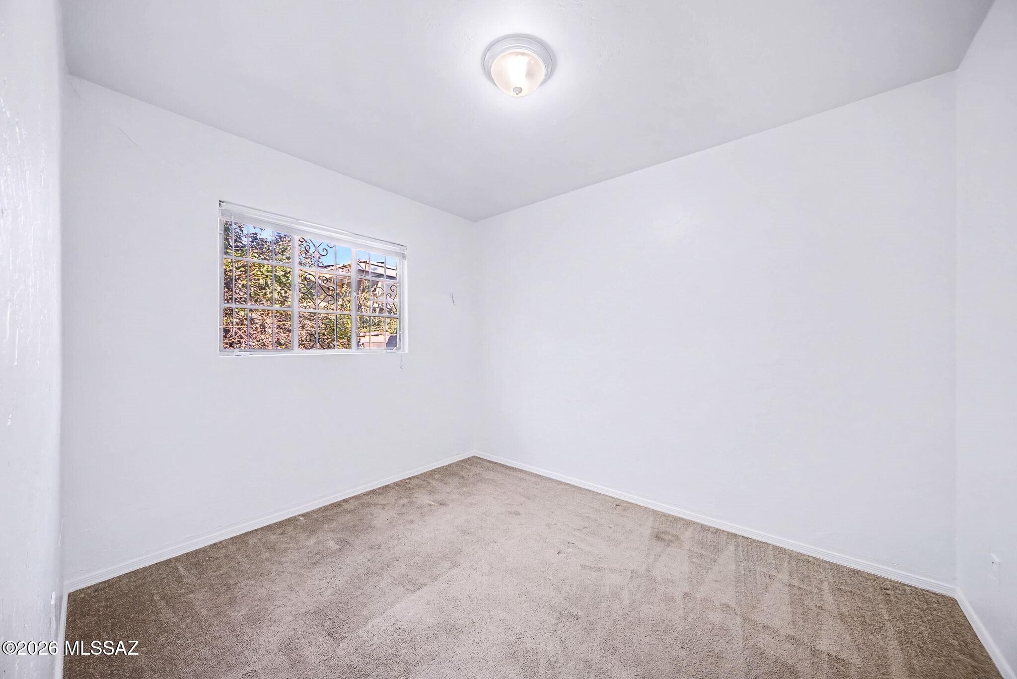 Country Club Annex - Residential Lease