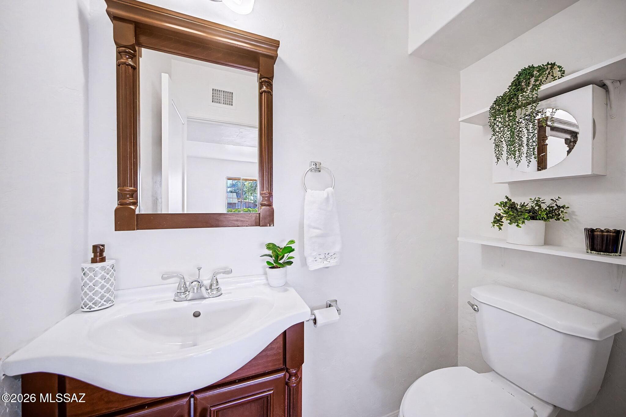 Country Club Annex - Residential Lease