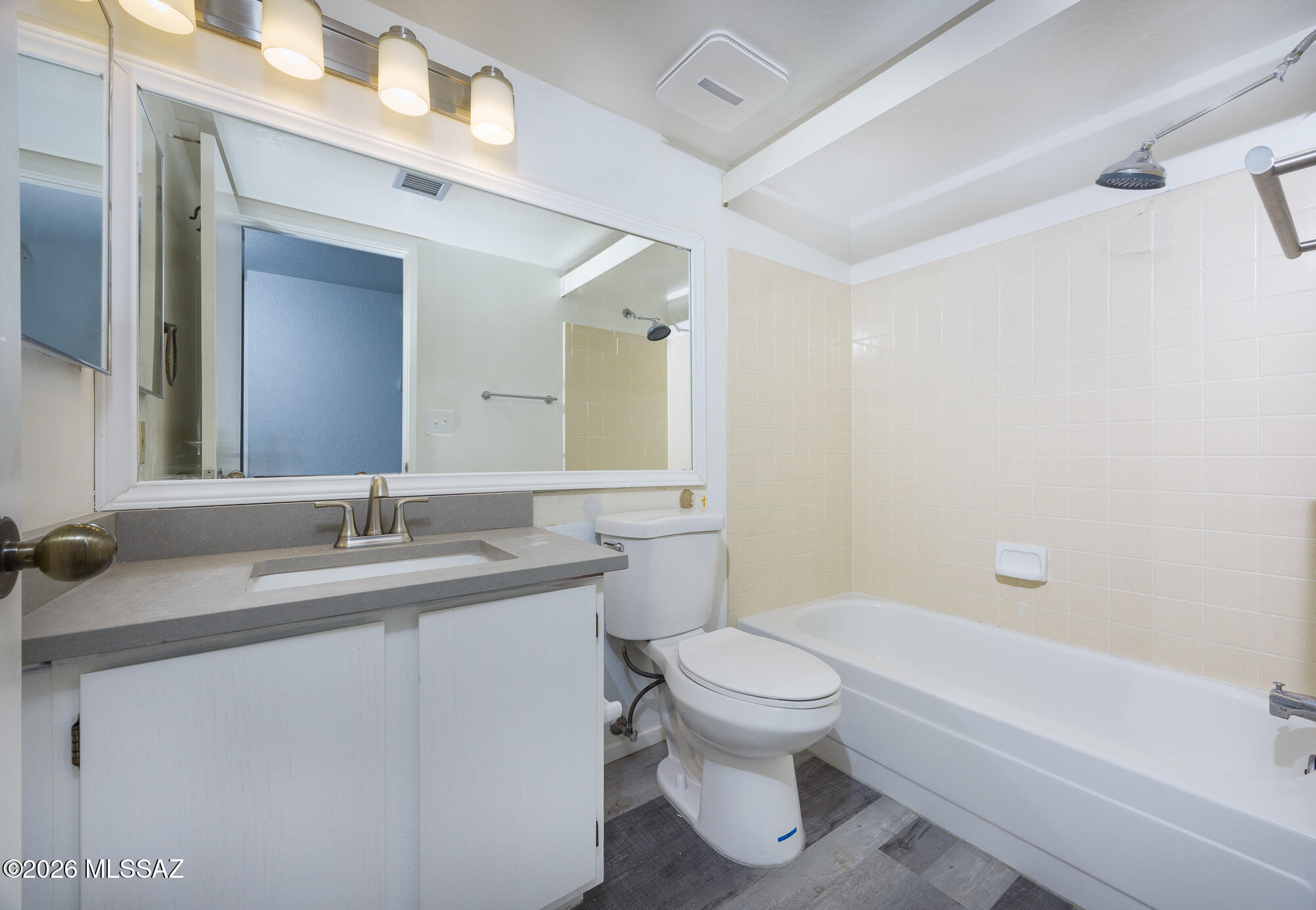 Summertree Condominiums (1-224) - Residential