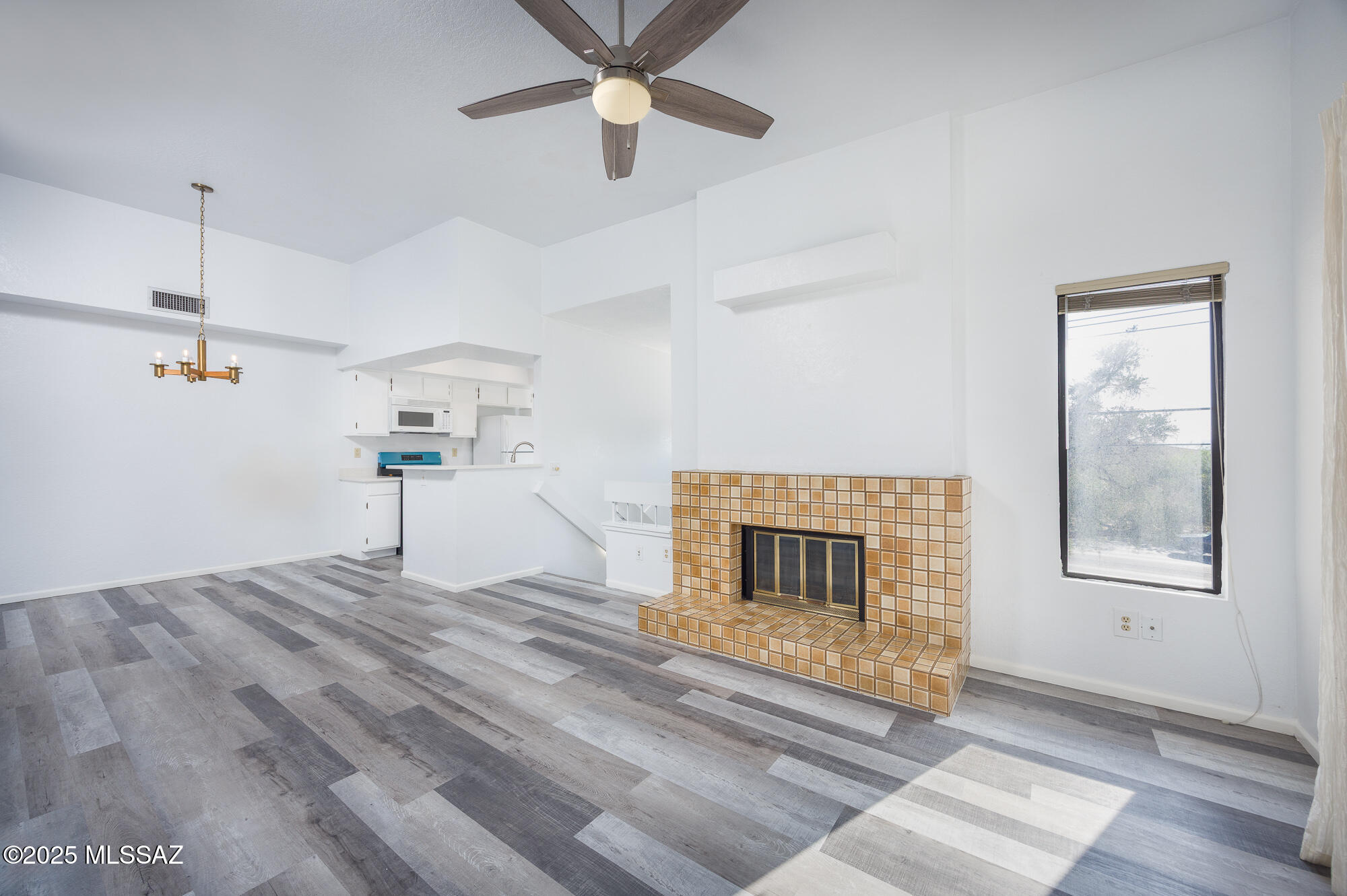 Summertree Condominiums (1-224) - Residential