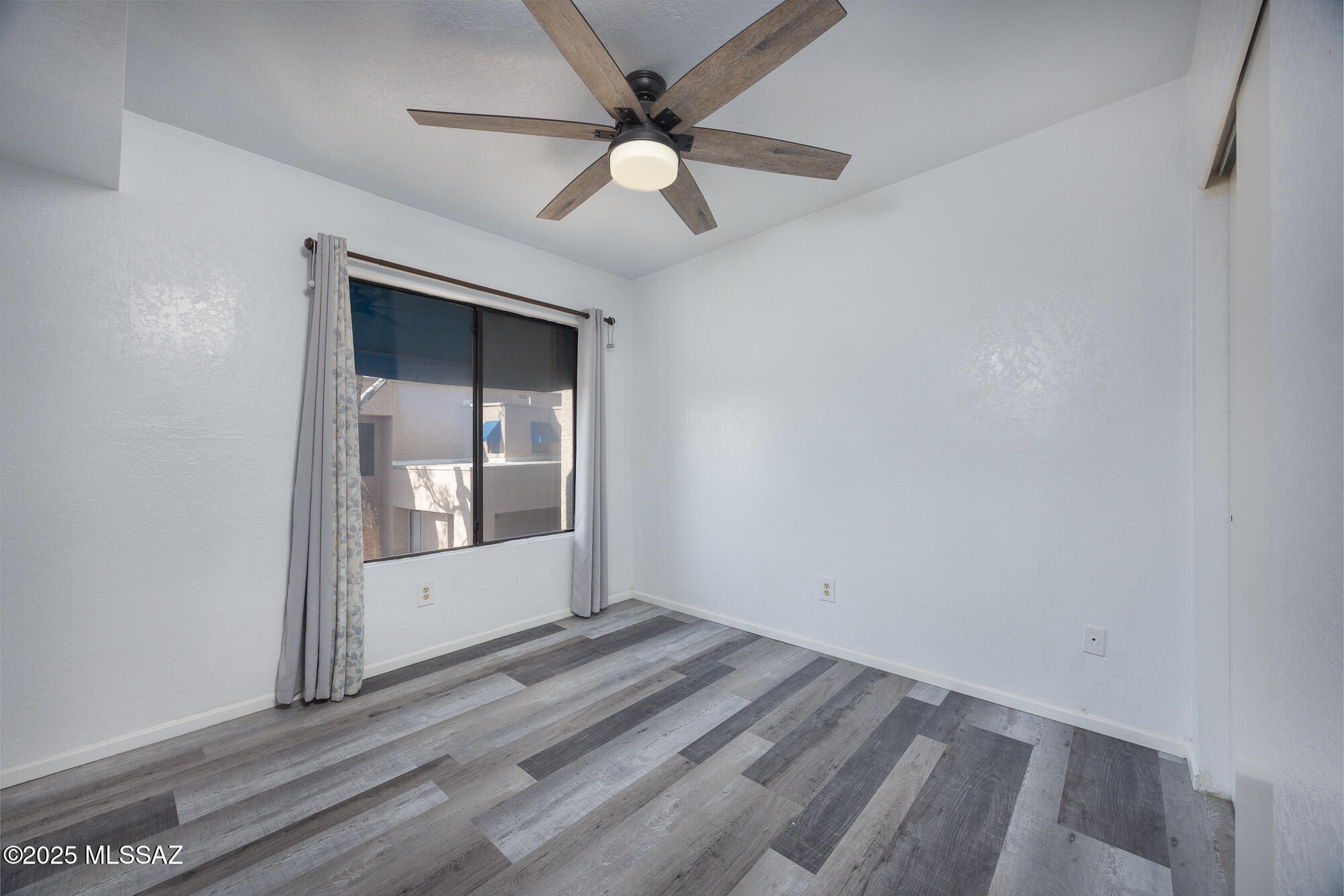 Summertree Condominiums (1-224) - Residential