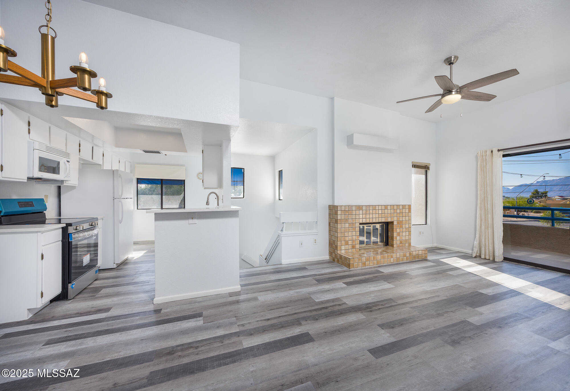 Summertree Condominiums (1-224) - Residential