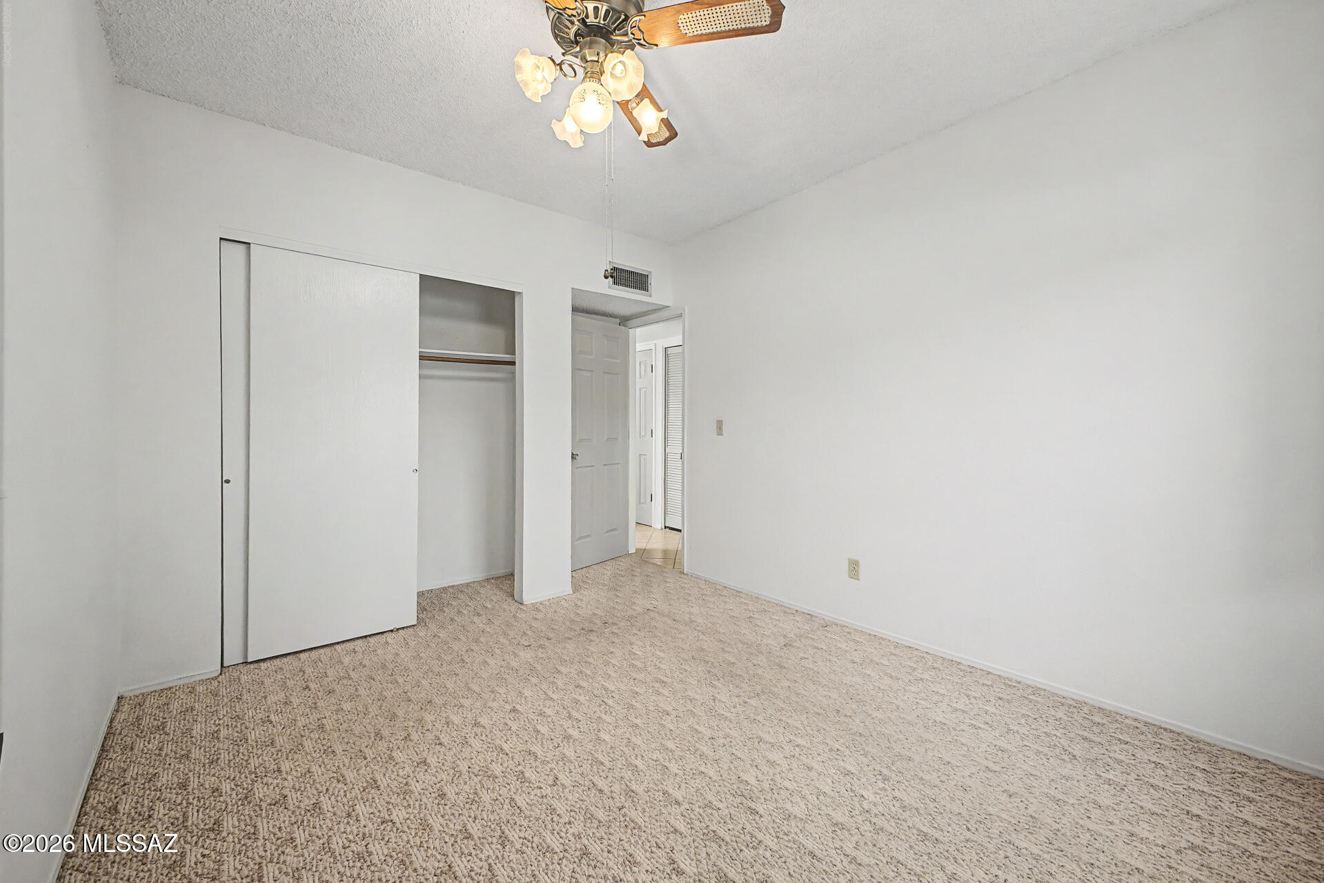 Pantano Park Townhouses - Residential