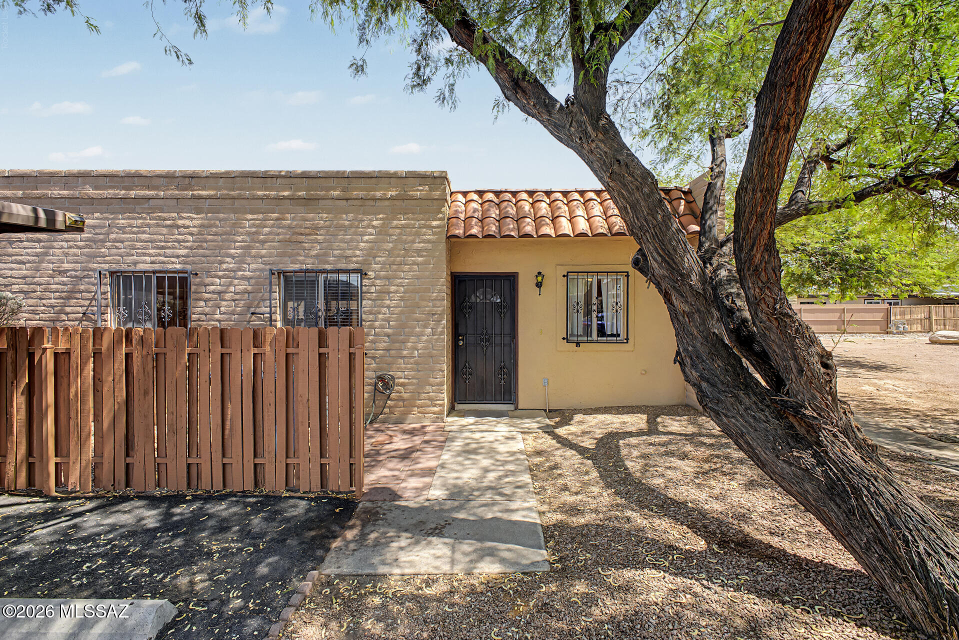 Pantano Park Townhouses - Residential