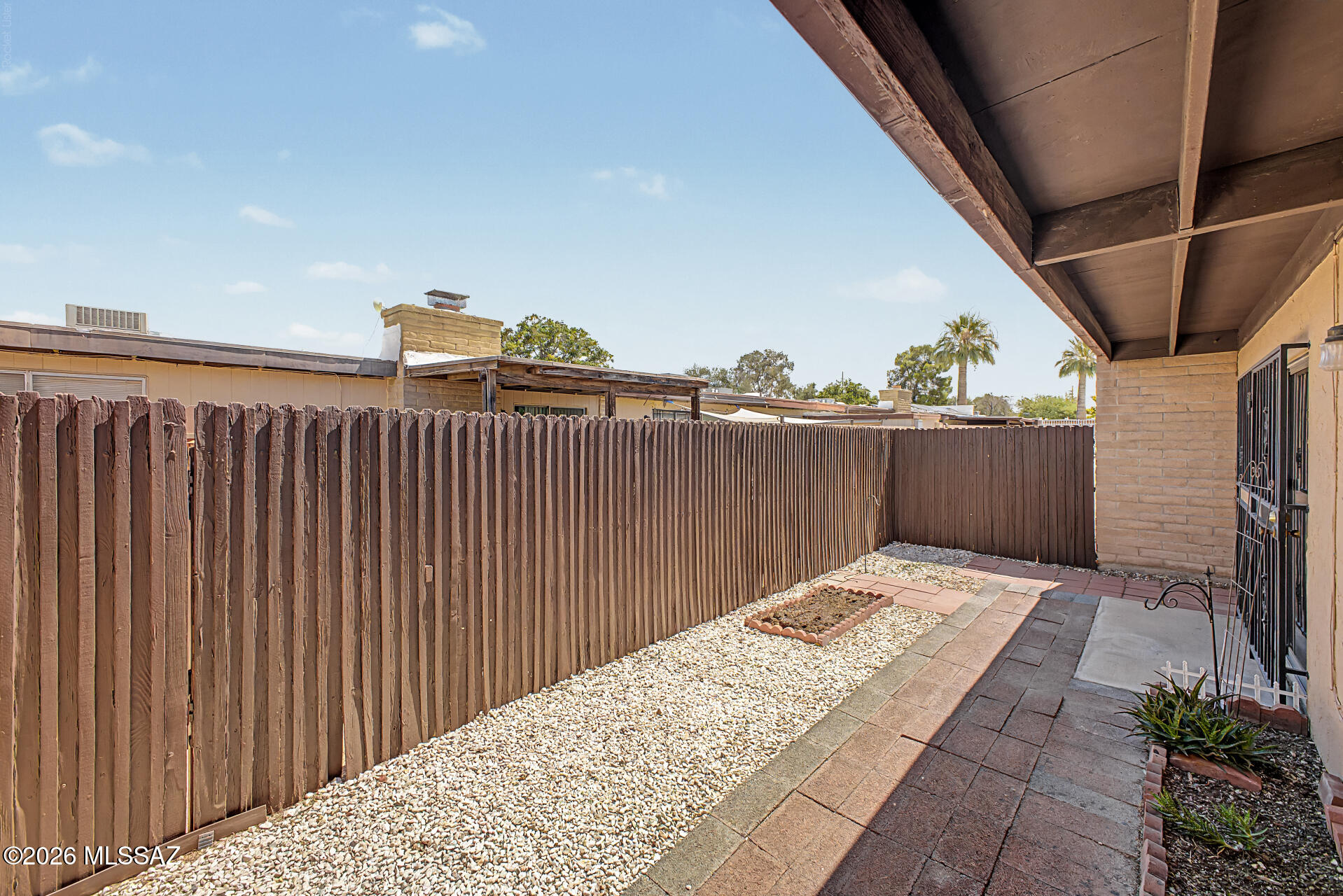 Pantano Park Townhouses - Residential