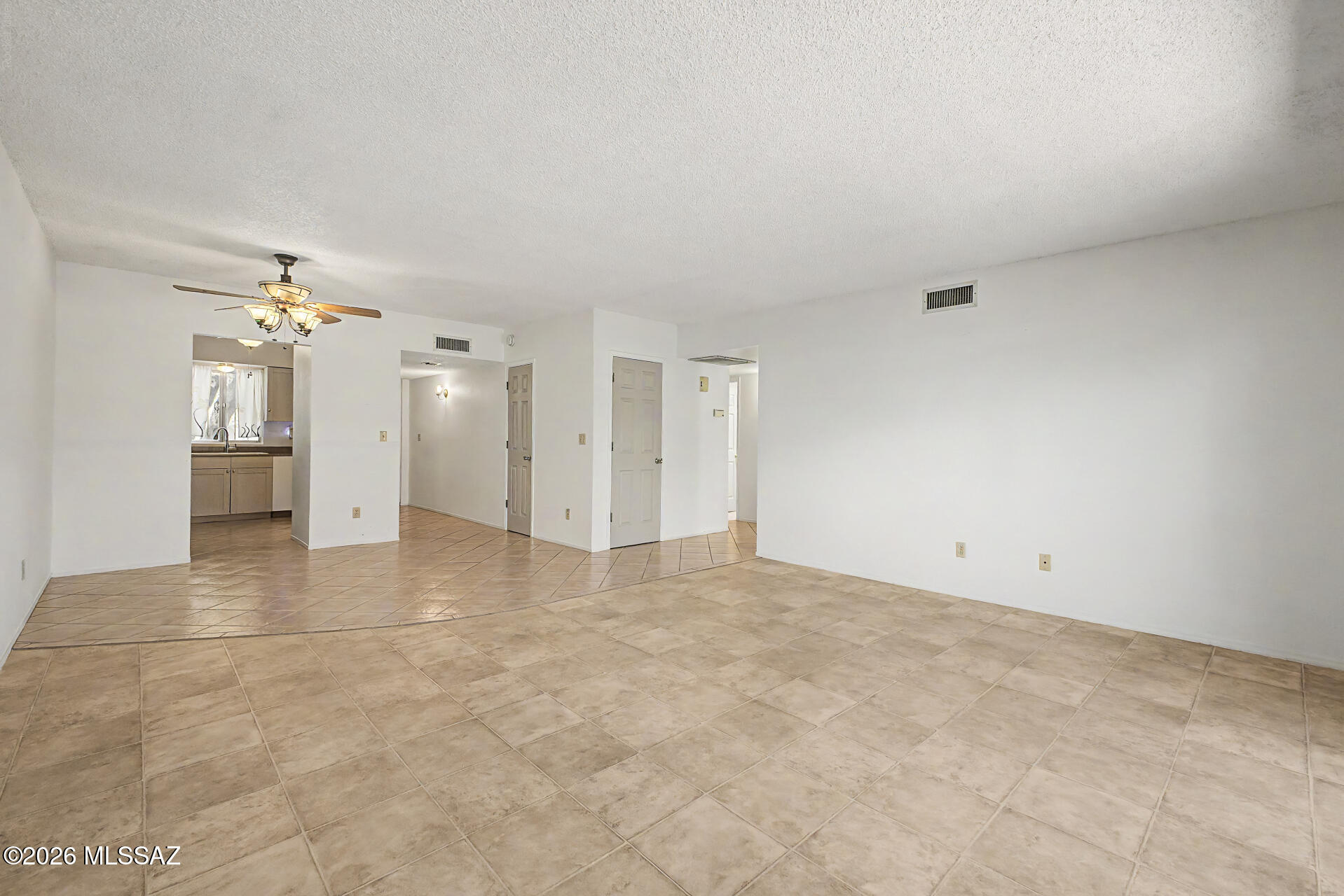 Pantano Park Townhouses - Residential